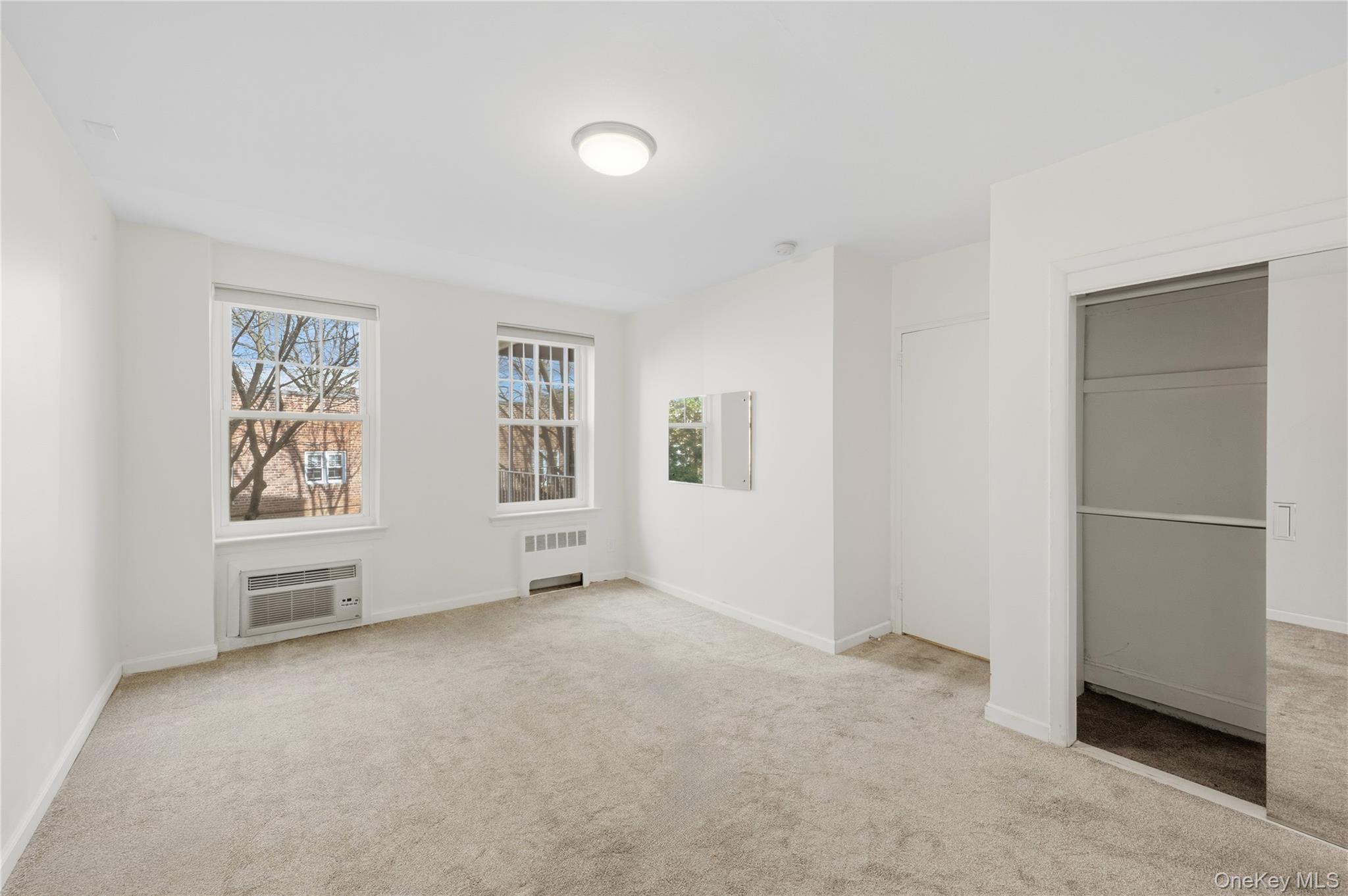 240 Central Avenue # 2F, Lawrence, NY 11559