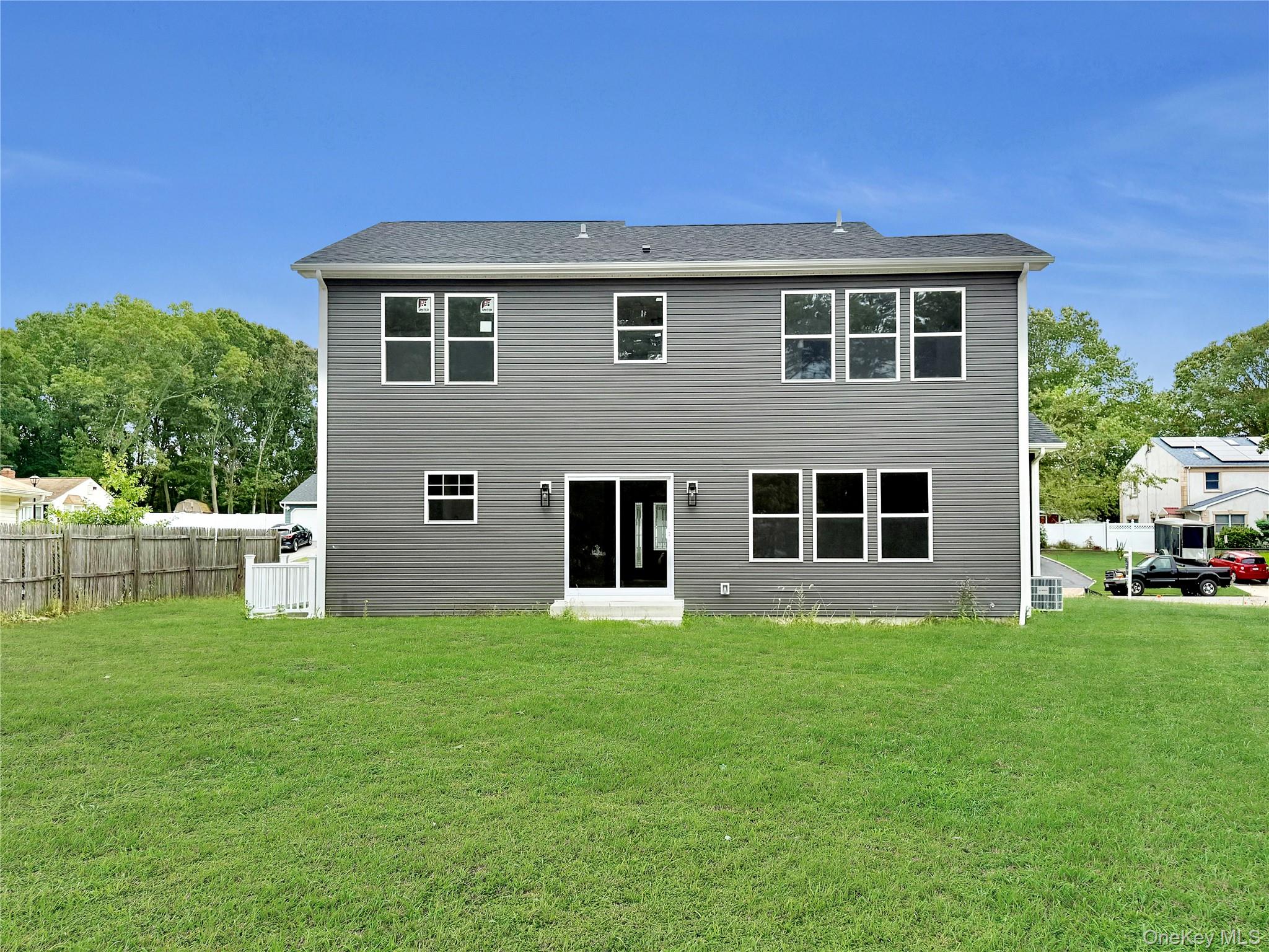 42 Chestnut Street, Coram, NY 11727