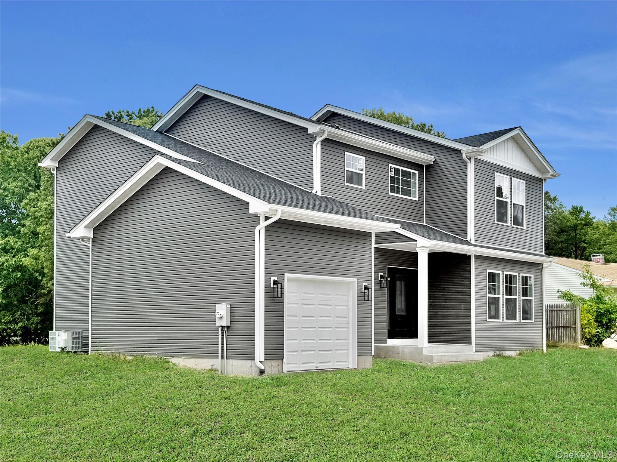 42 Chestnut Street, Coram, NY 11727