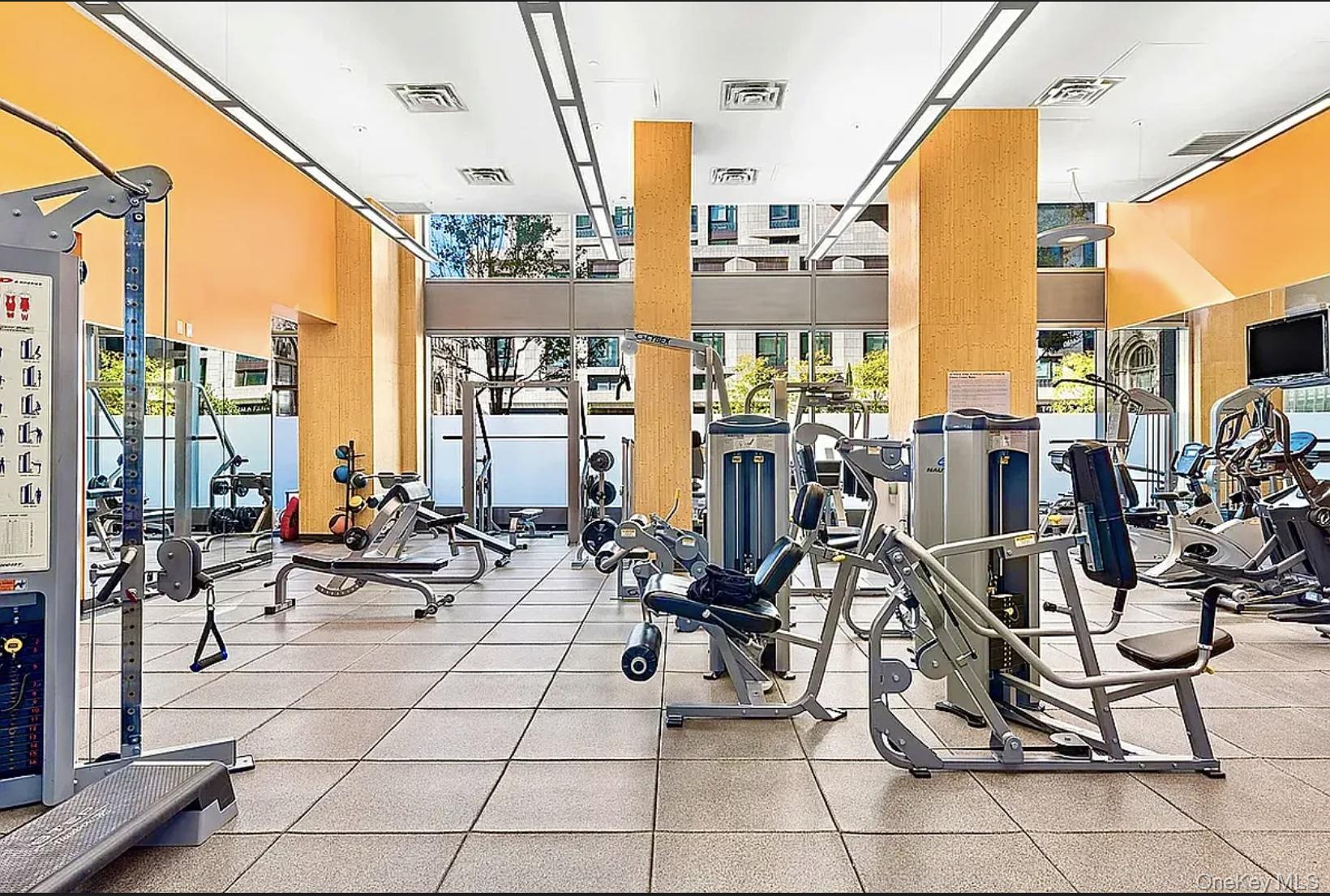 10 W End Avenue # 8D, New York (Manhattan), NY 10023