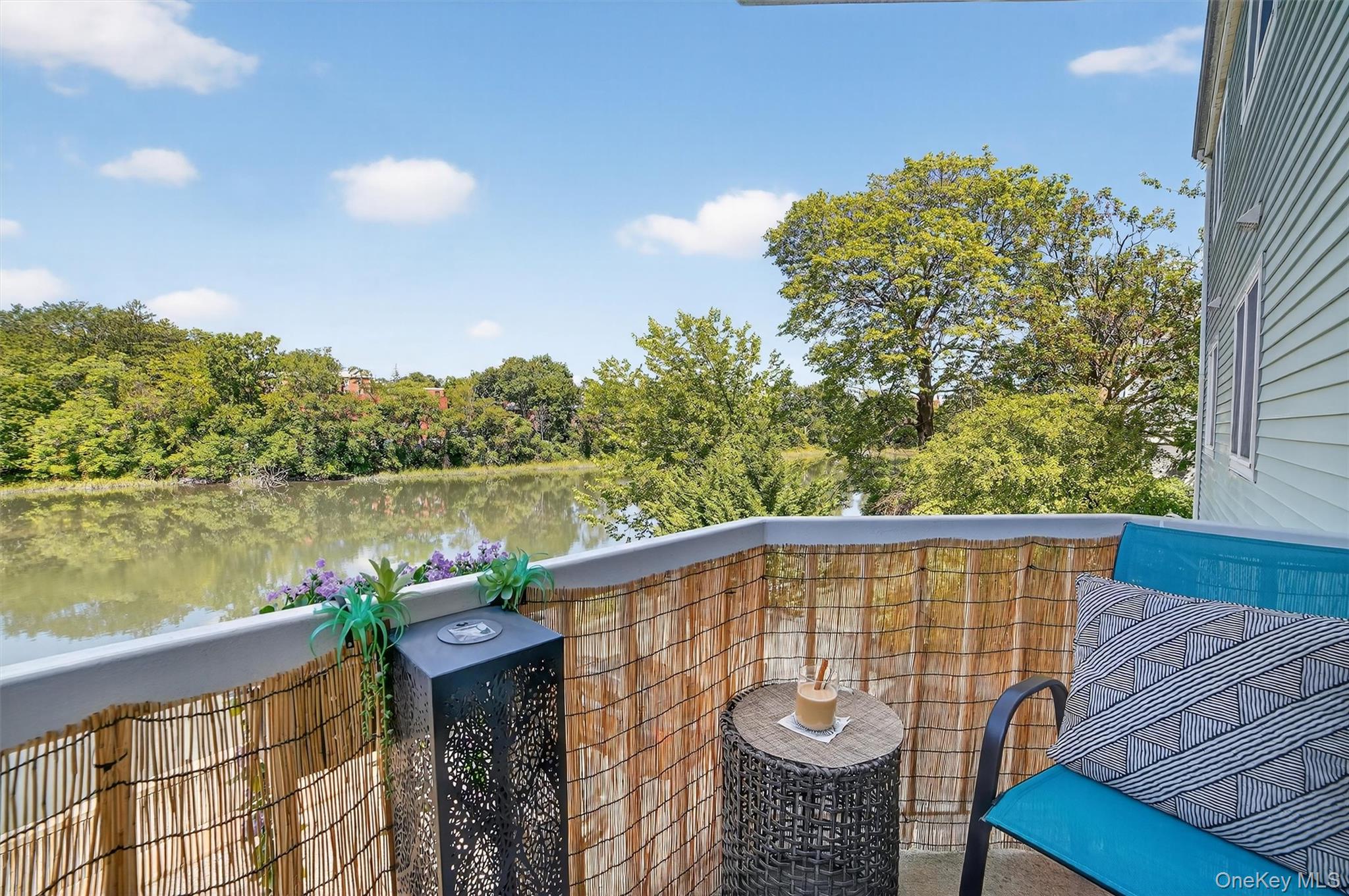 37 Harbor Lane # 2A, New Rochelle, NY 10805