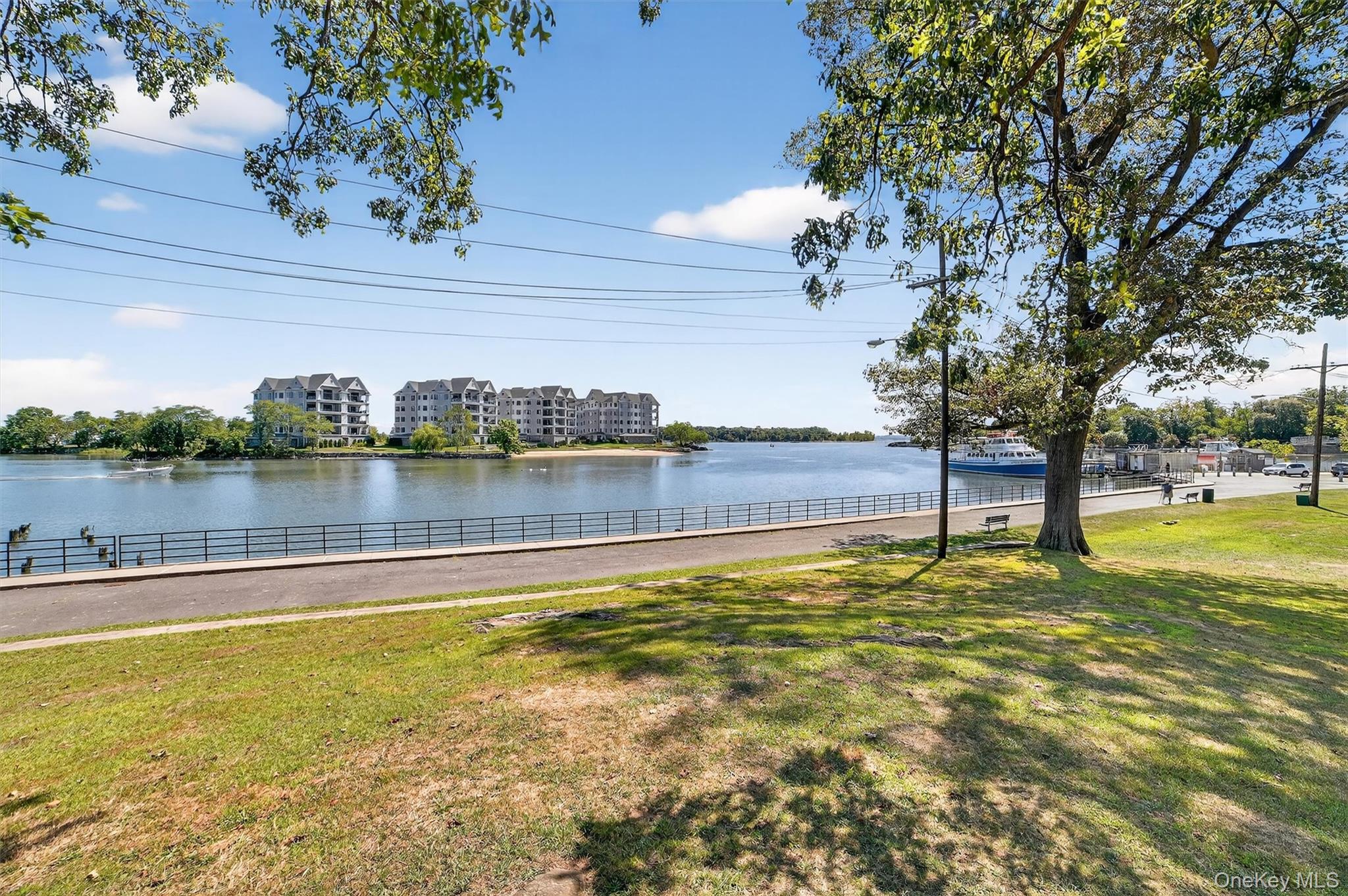 37 Harbor Lane # 2A, New Rochelle, NY 10805