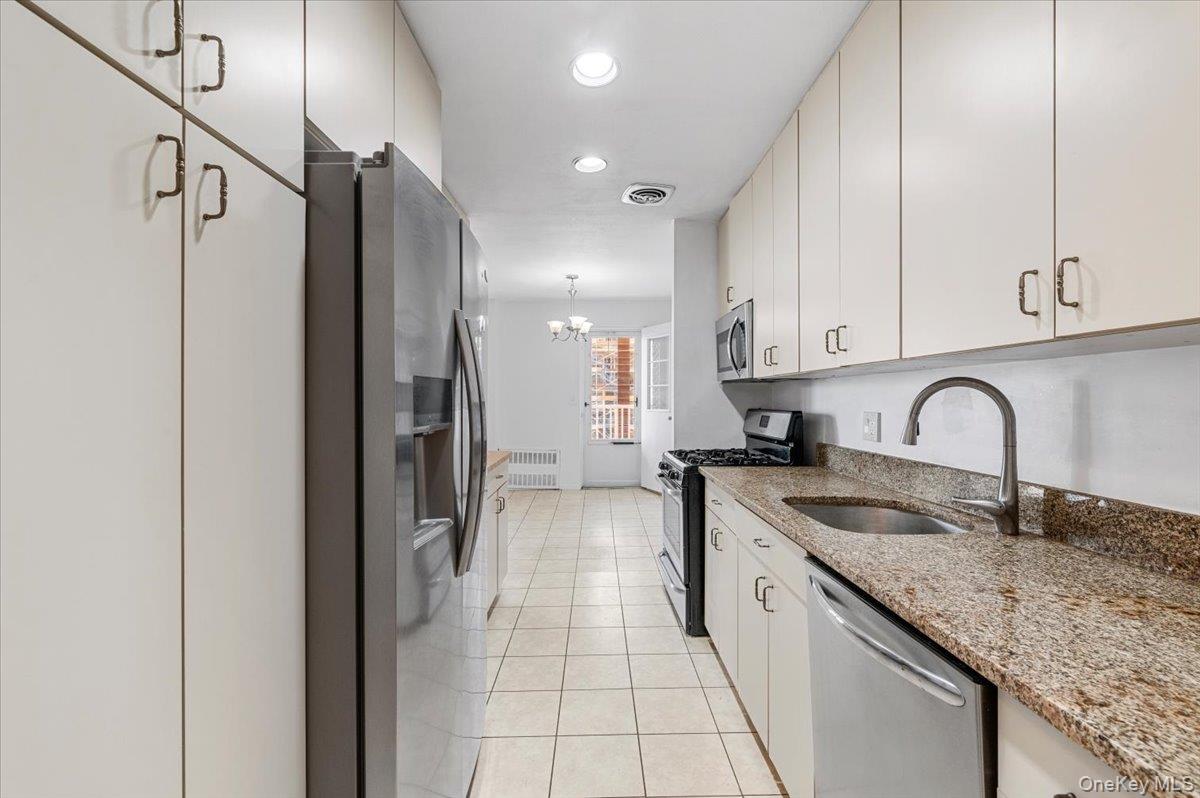 666 Shore Road # 3A, Long Beach, NY 11561