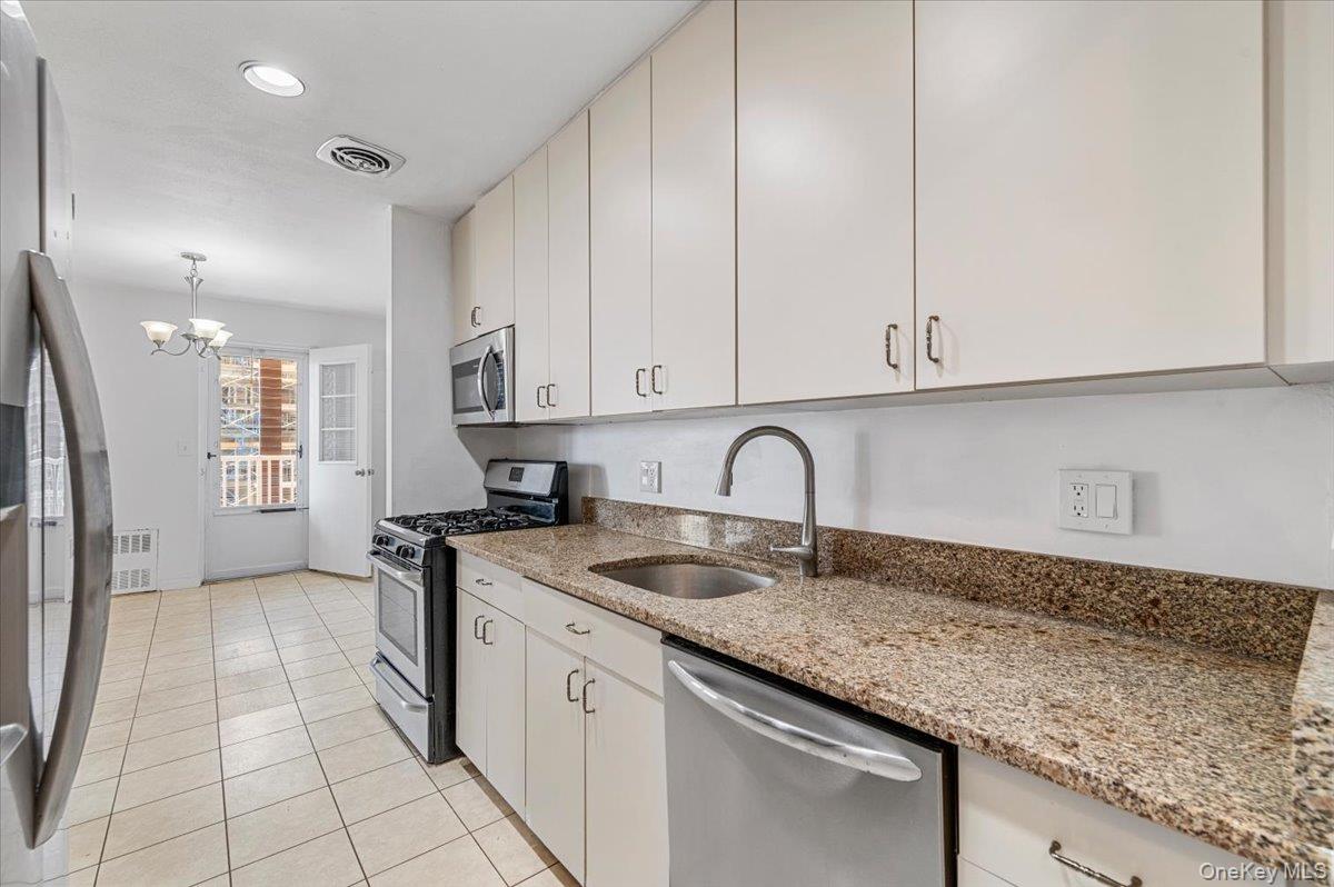 666 Shore Road # 3A, Long Beach, NY 11561