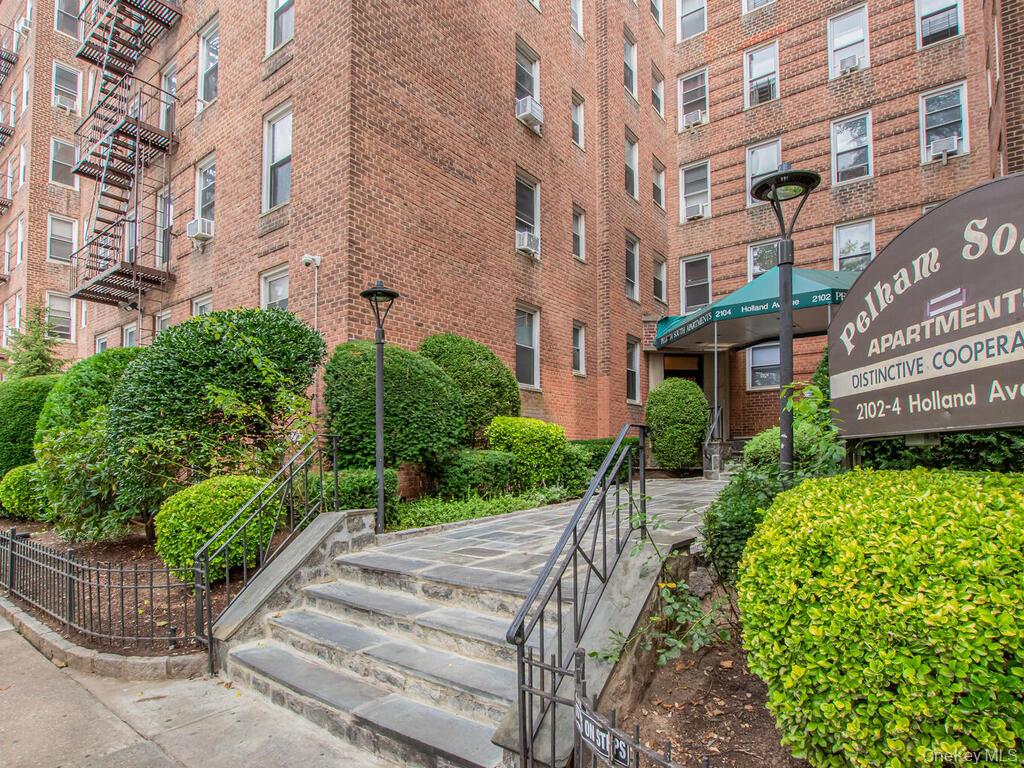 2104 Holland Avenue # 4D, Bronx, NY 10462