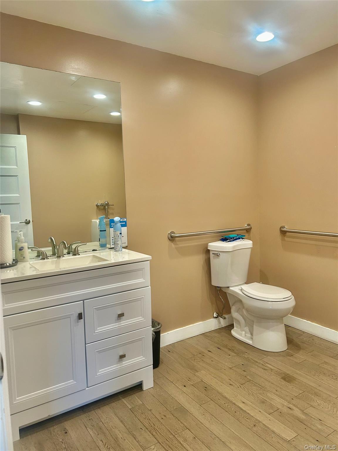 312-316 City Island Avenue, Bronx, NY 10464