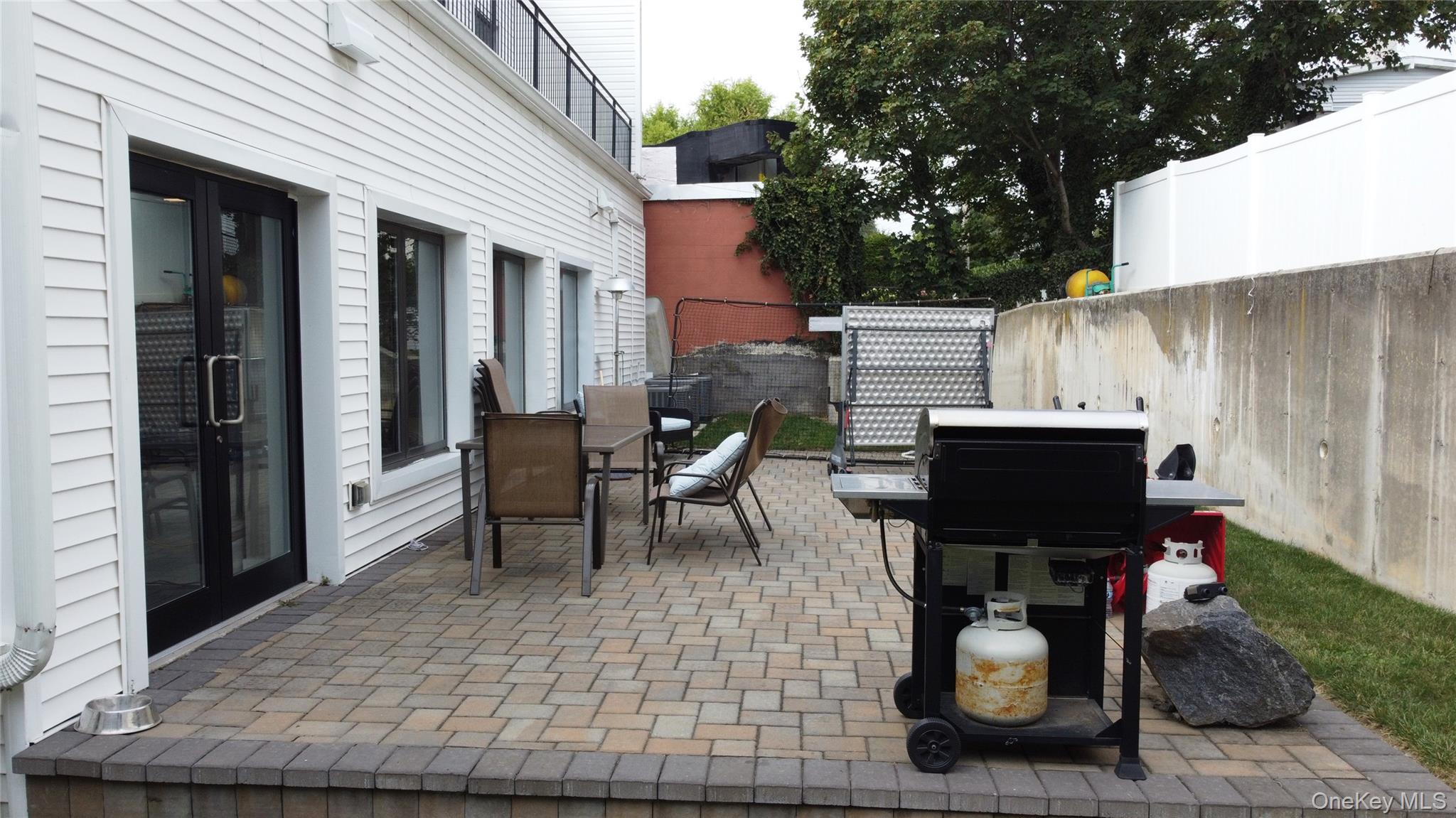 312-316 City Island Avenue, Bronx, NY 10464