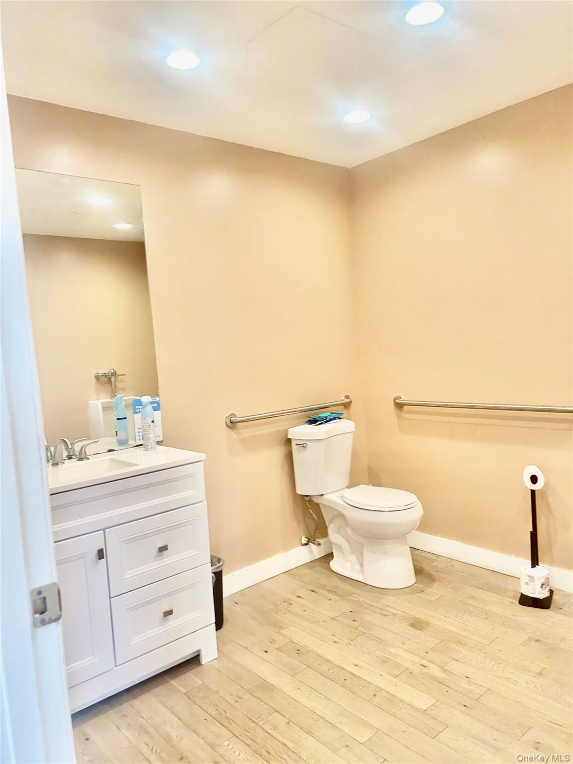 312-316 City Island Avenue, Bronx, NY 10464