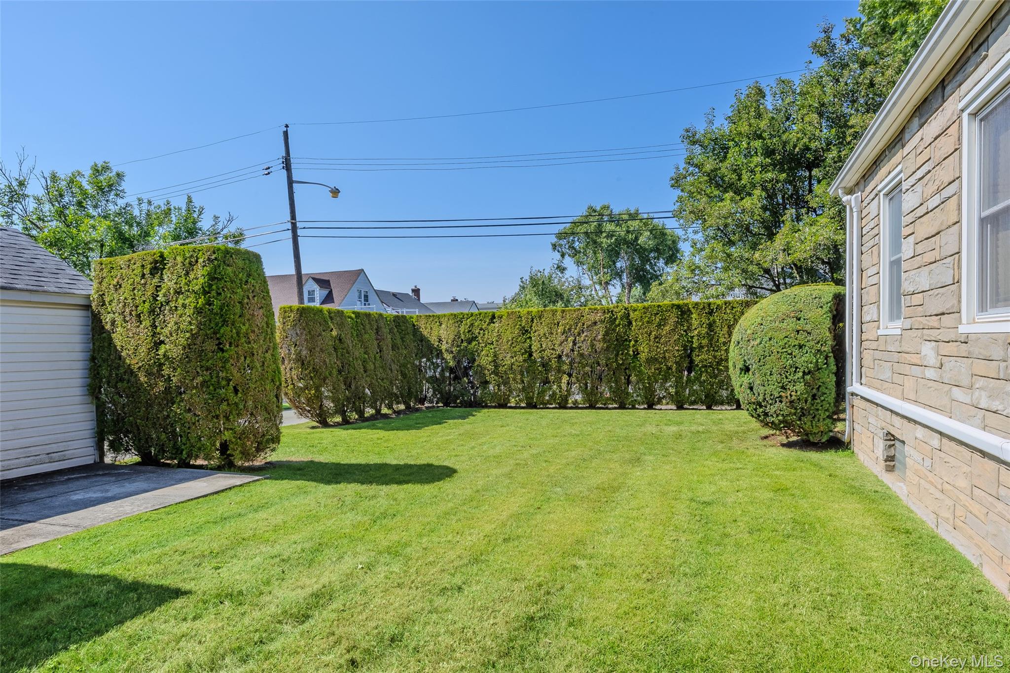 51 Stephen Avenue, New Hyde Park, NY 11040