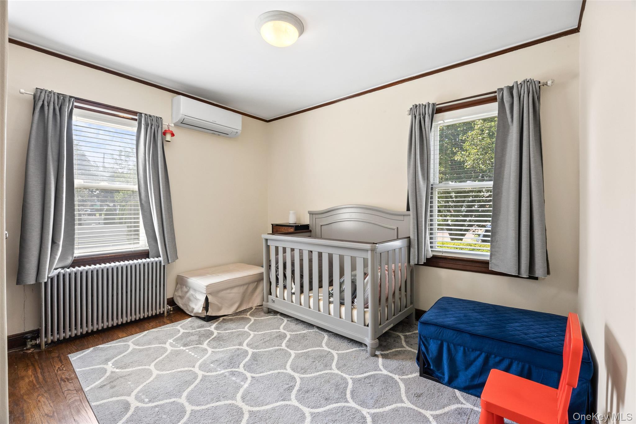 51 Stephen Avenue, New Hyde Park, NY 11040