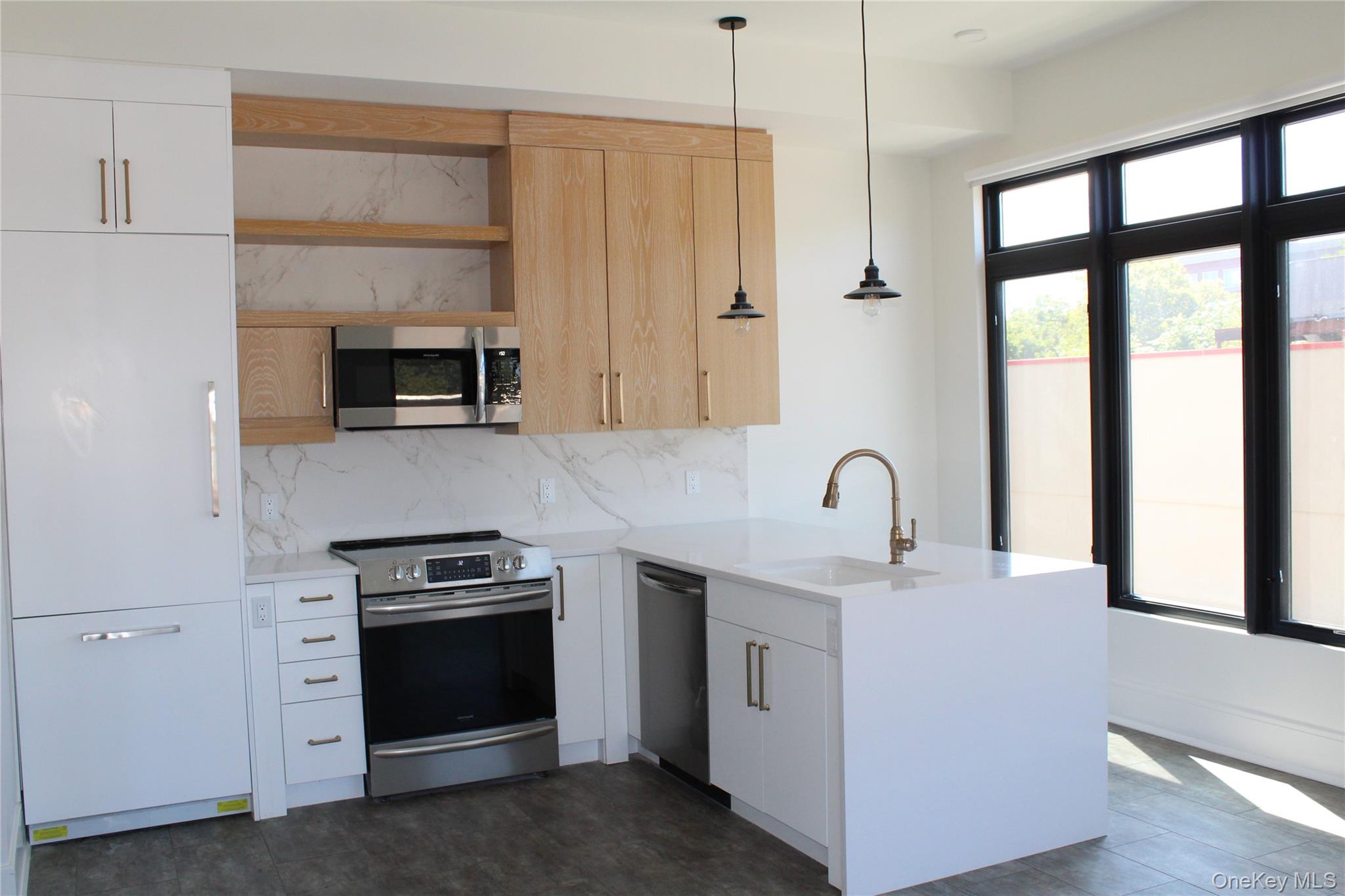 331 E Main Street # 204, Riverhead, NY 11901