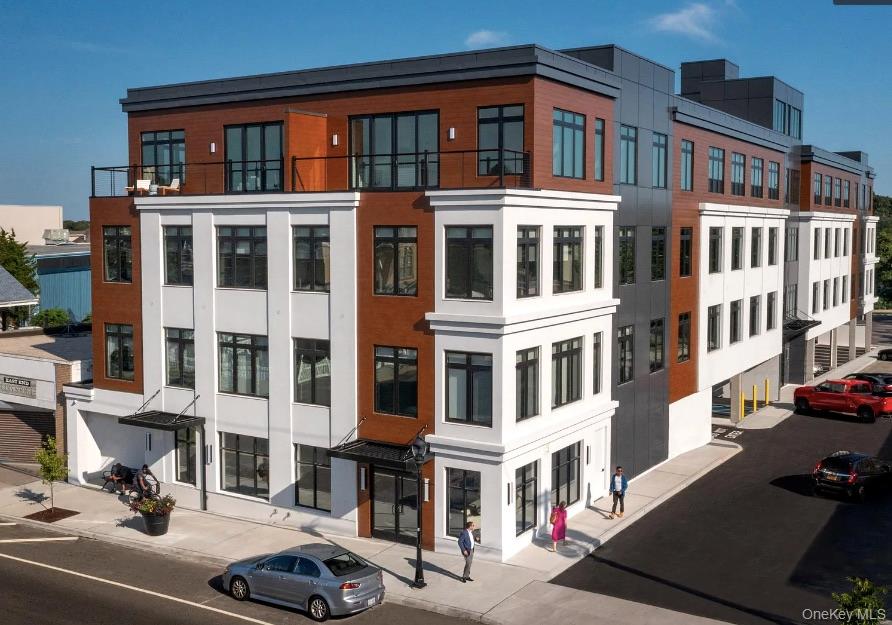 331 E Main Street # 404, Riverhead, NY 11901