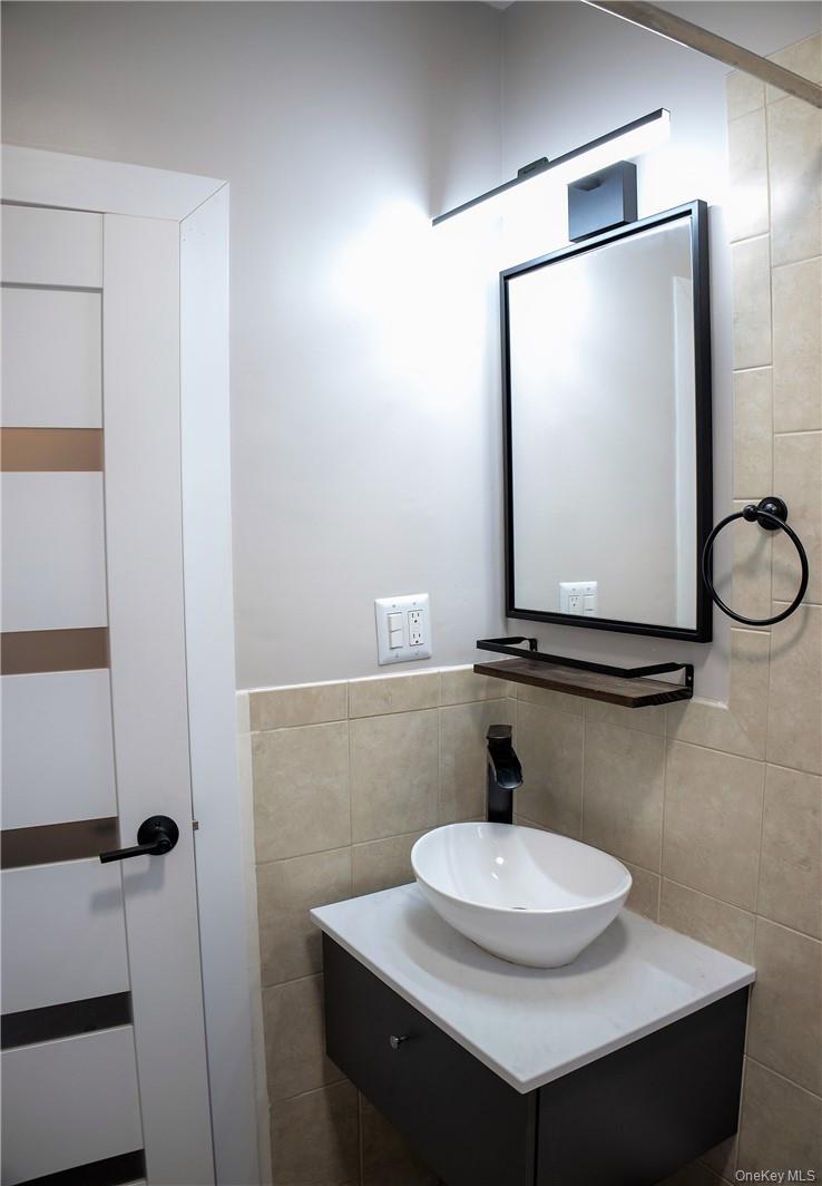 663 Locust Street # 3G, Mount Vernon, NY 10552