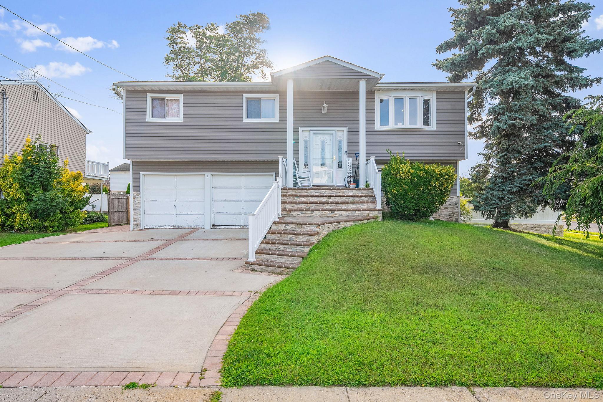 1 Ozone Place, Massapequa, NY 11758