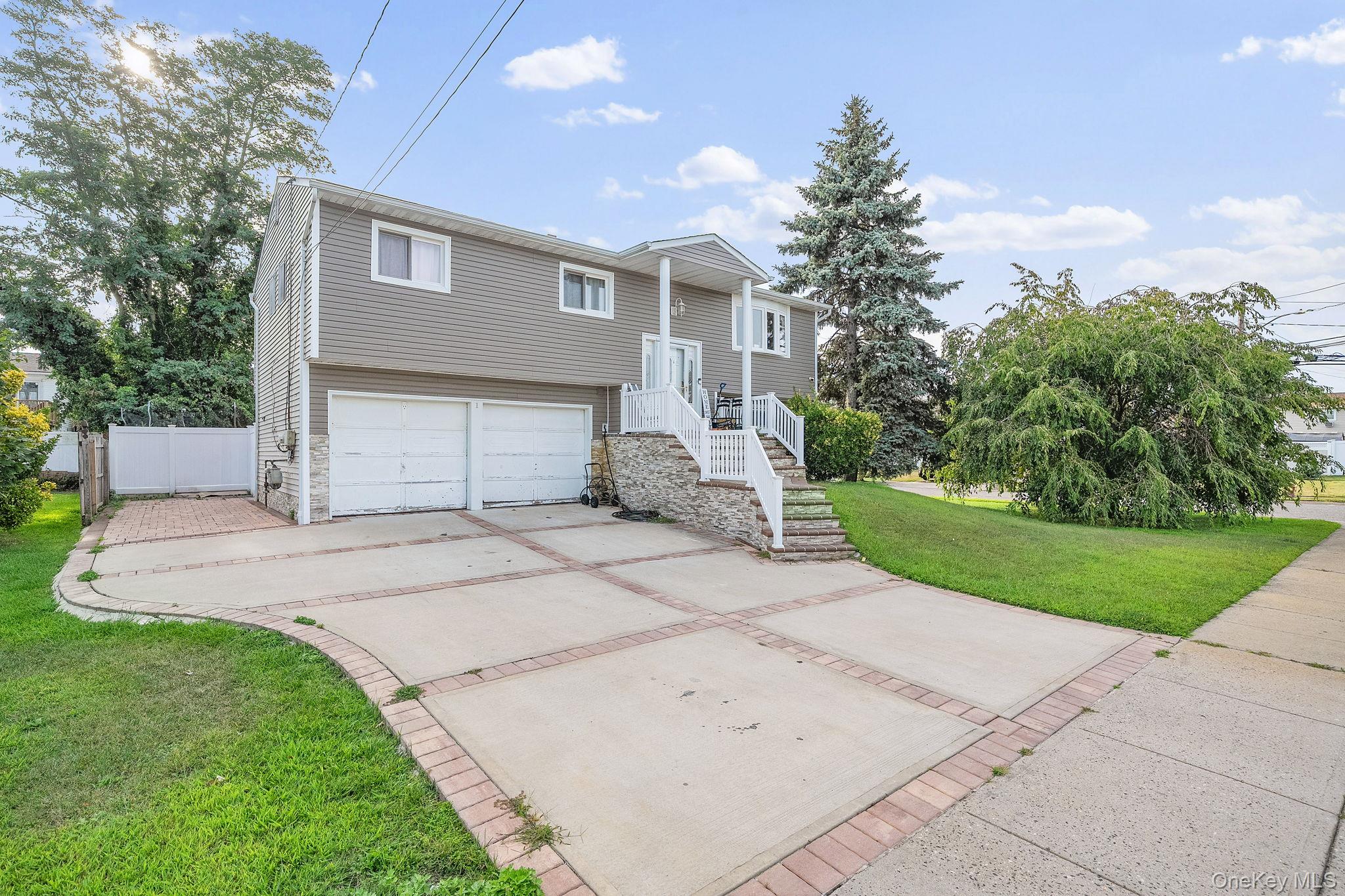 1 Ozone Place, Massapequa, NY 11758