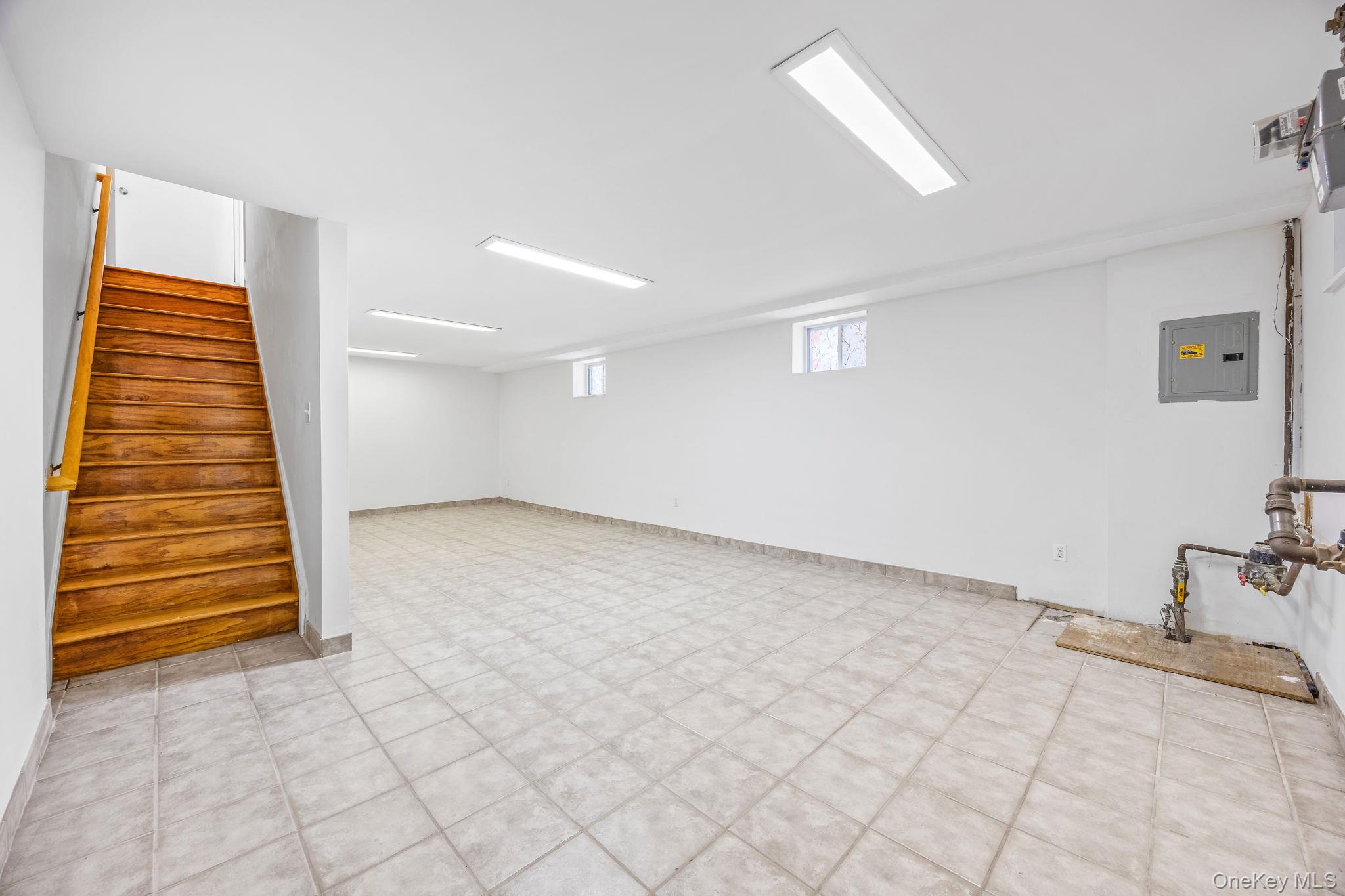 221-18 91st Road, Queens Village, NY 11428