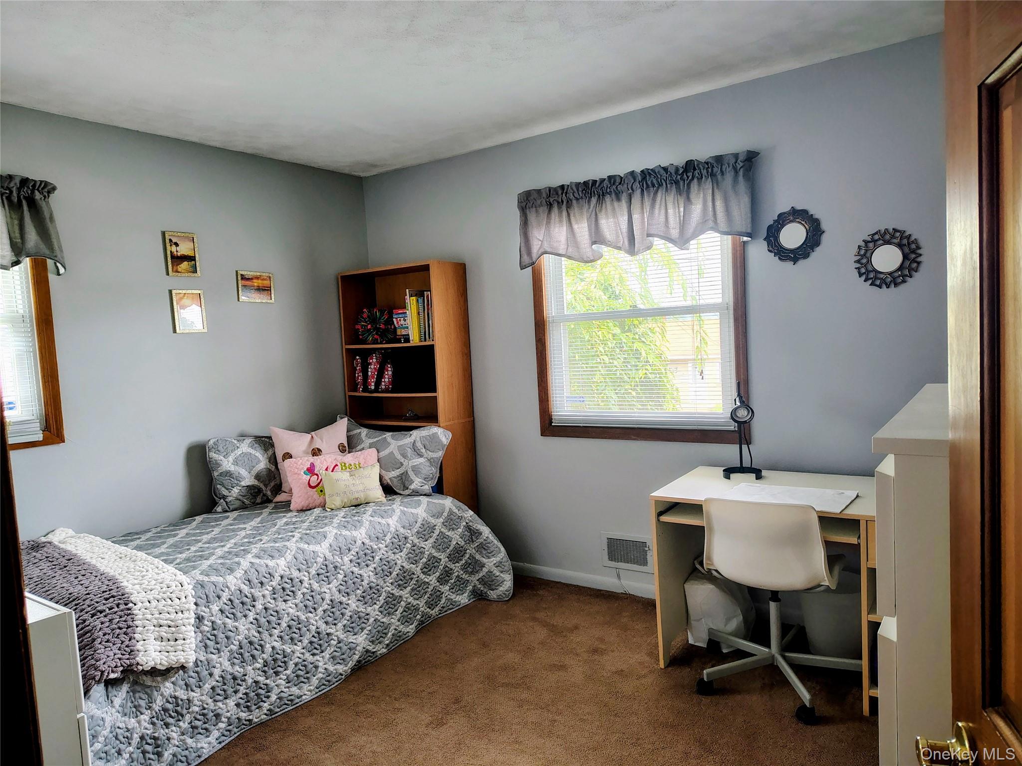 5 Hirsch Drive, Garnerville, NY 10923