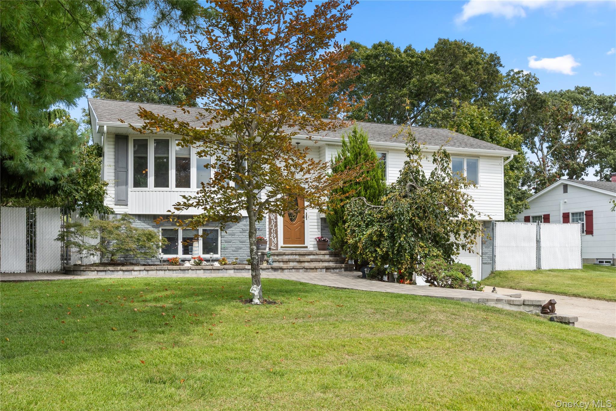 43 Tracy Lane, East Islip, NY 11730