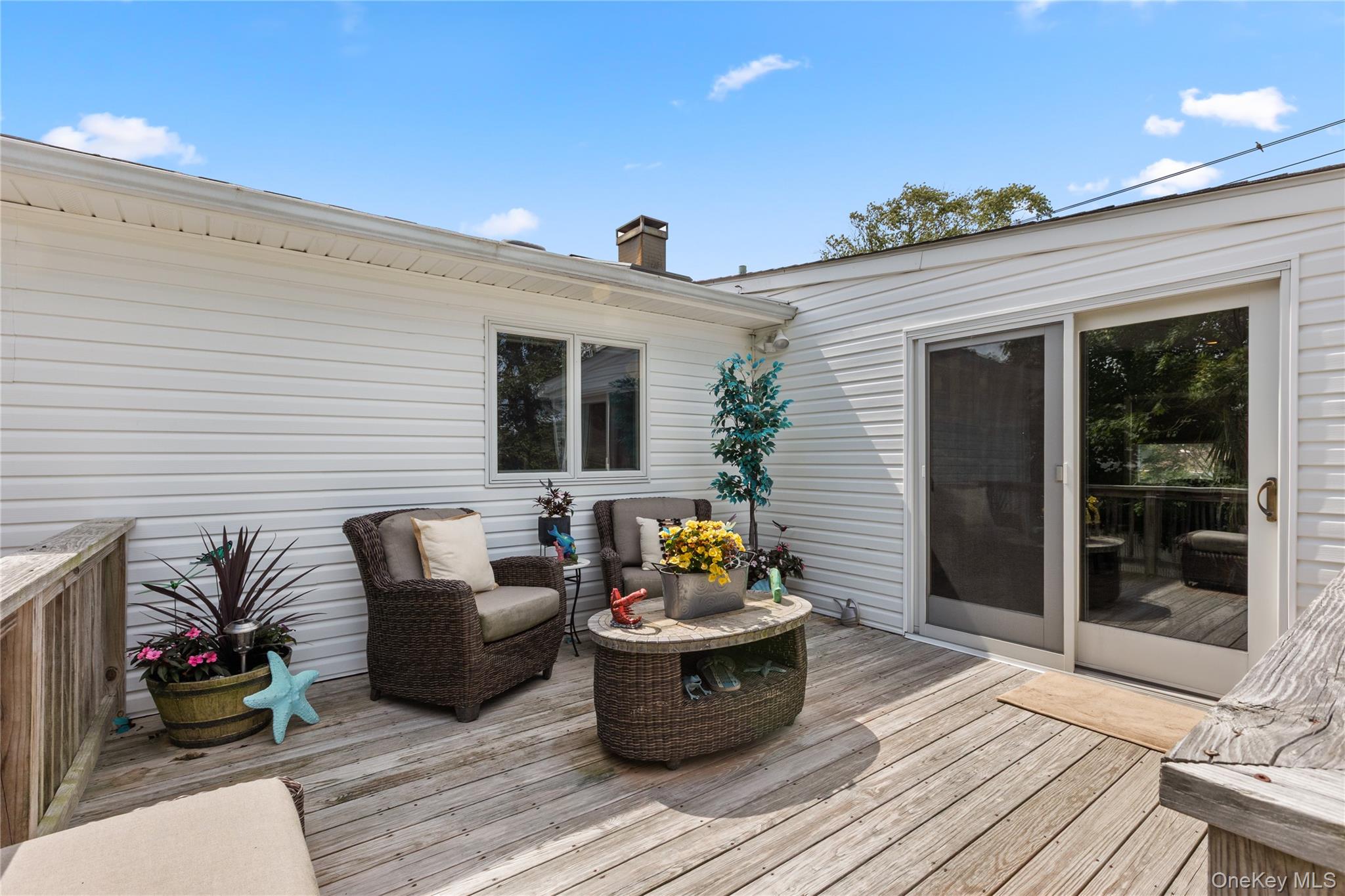 43 Tracy Lane, East Islip, NY 11730