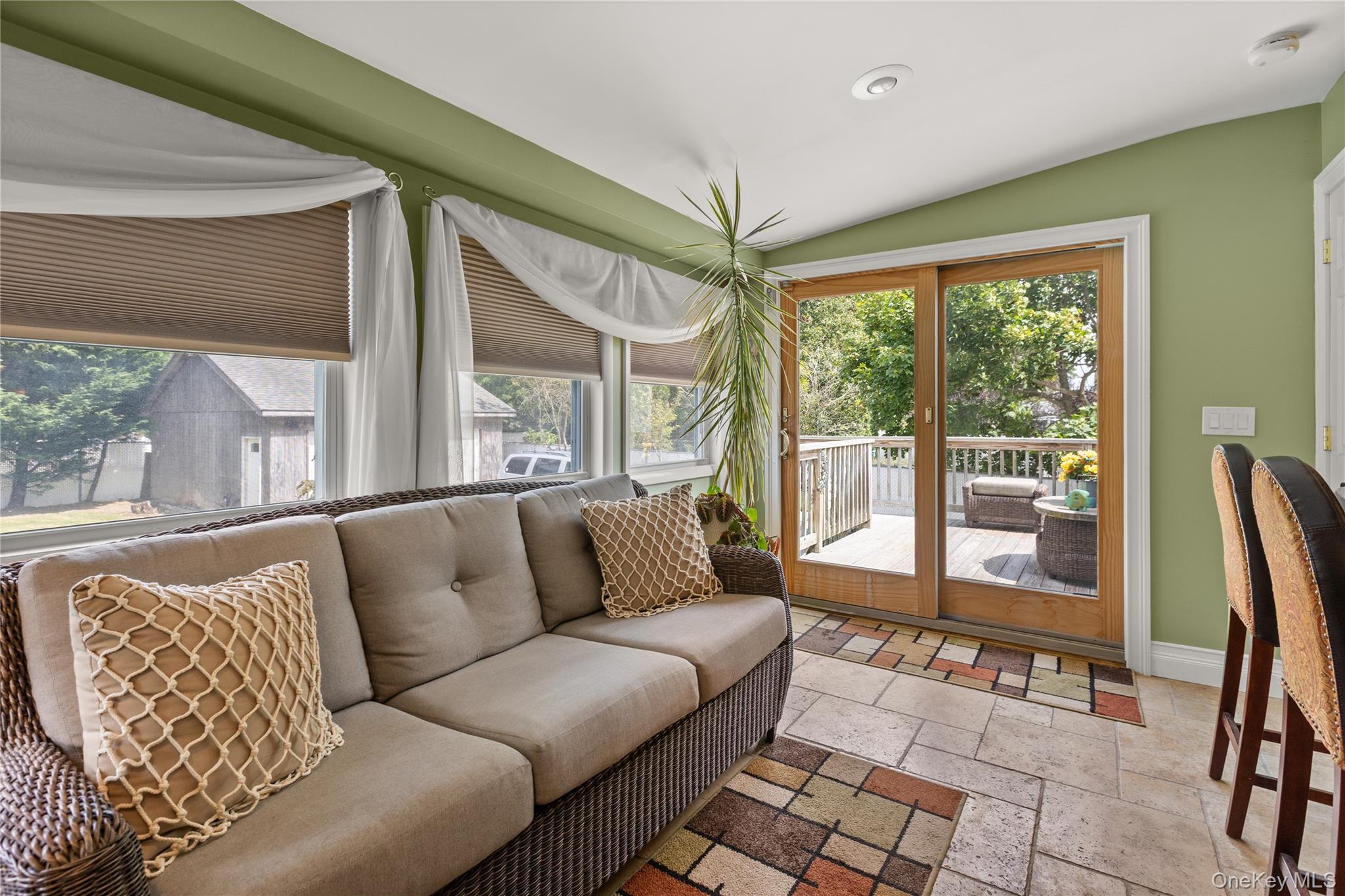 43 Tracy Lane, East Islip, NY 11730