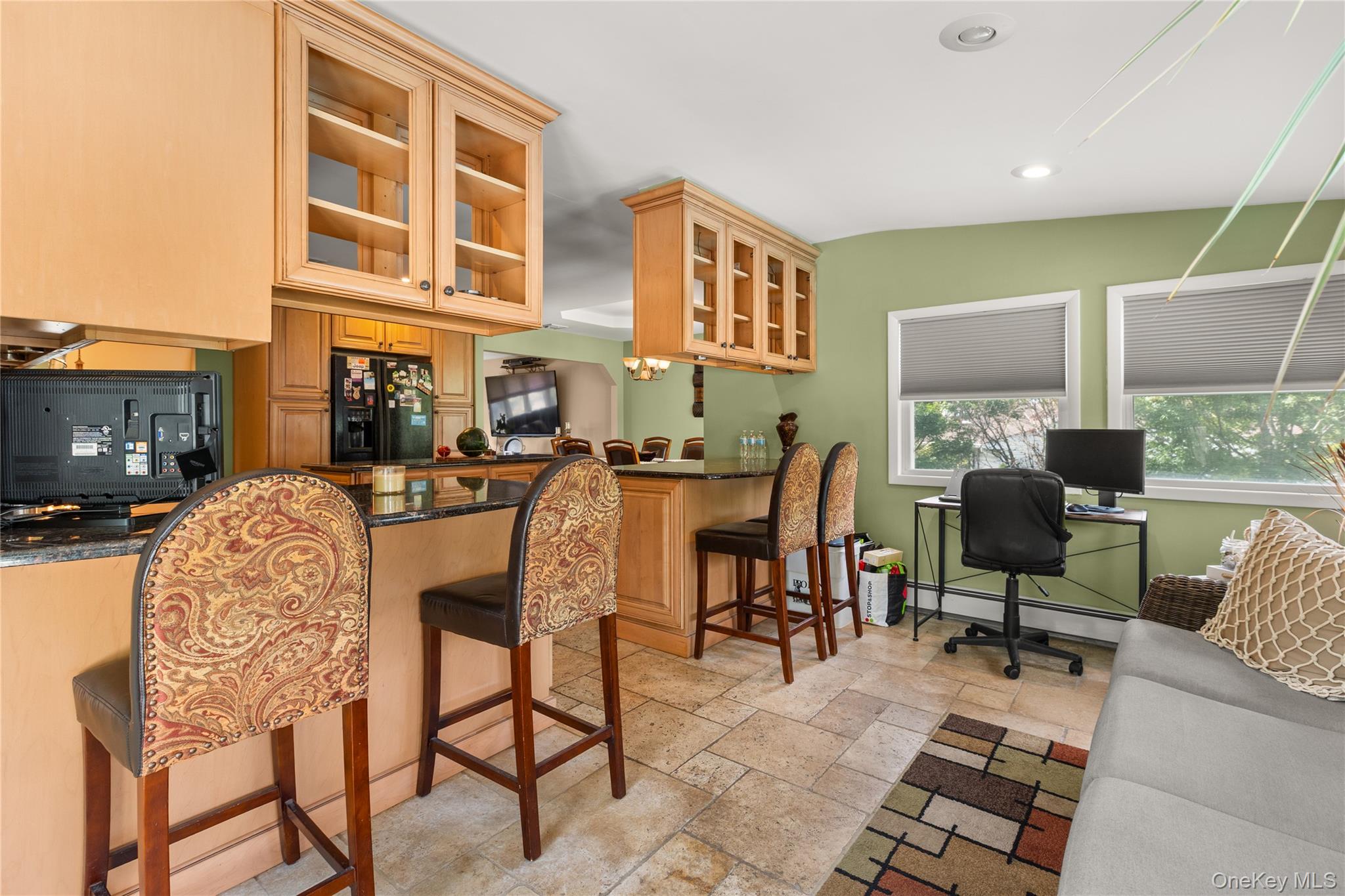 43 Tracy Lane, East Islip, NY 11730