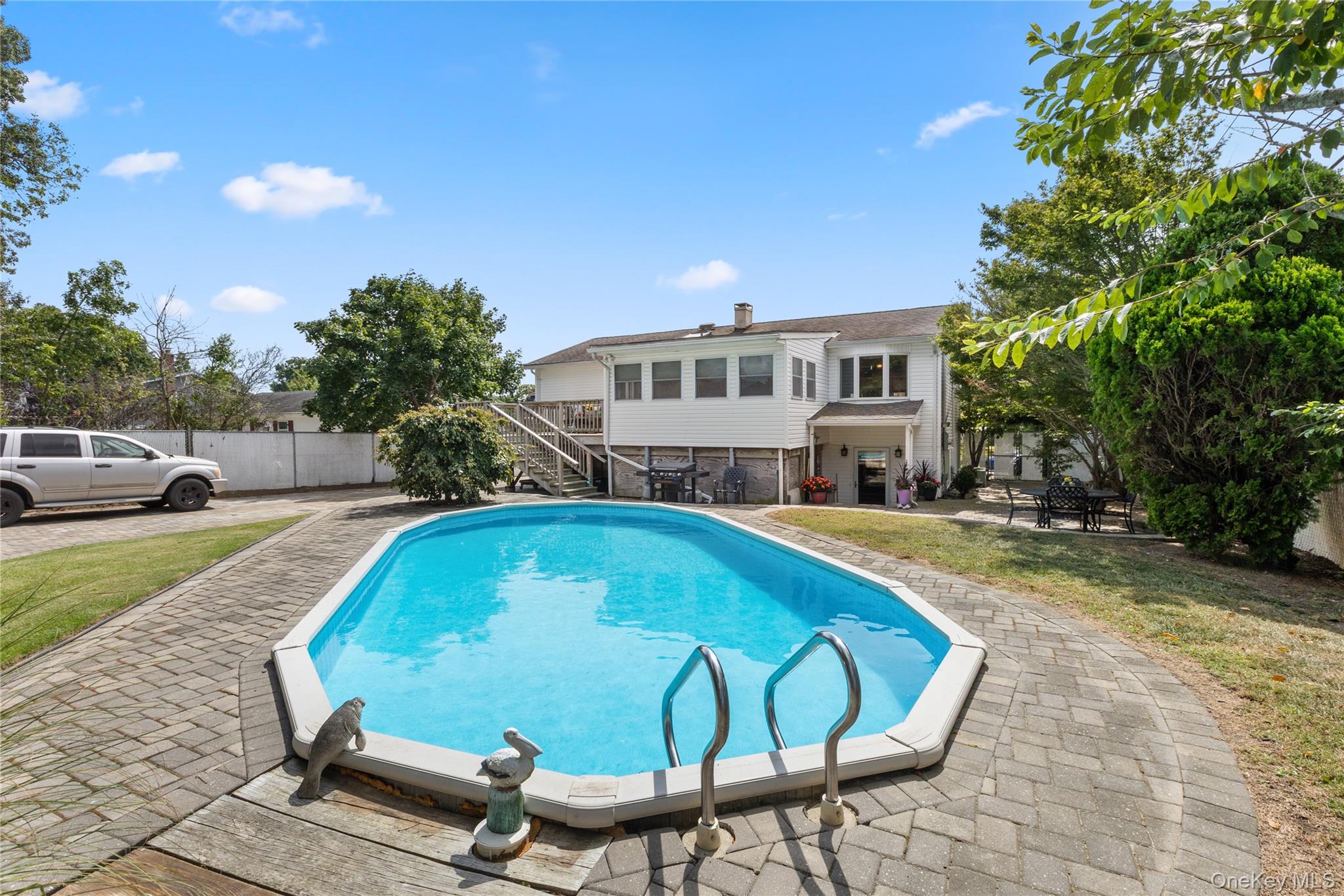 43 Tracy Lane, East Islip, NY 11730