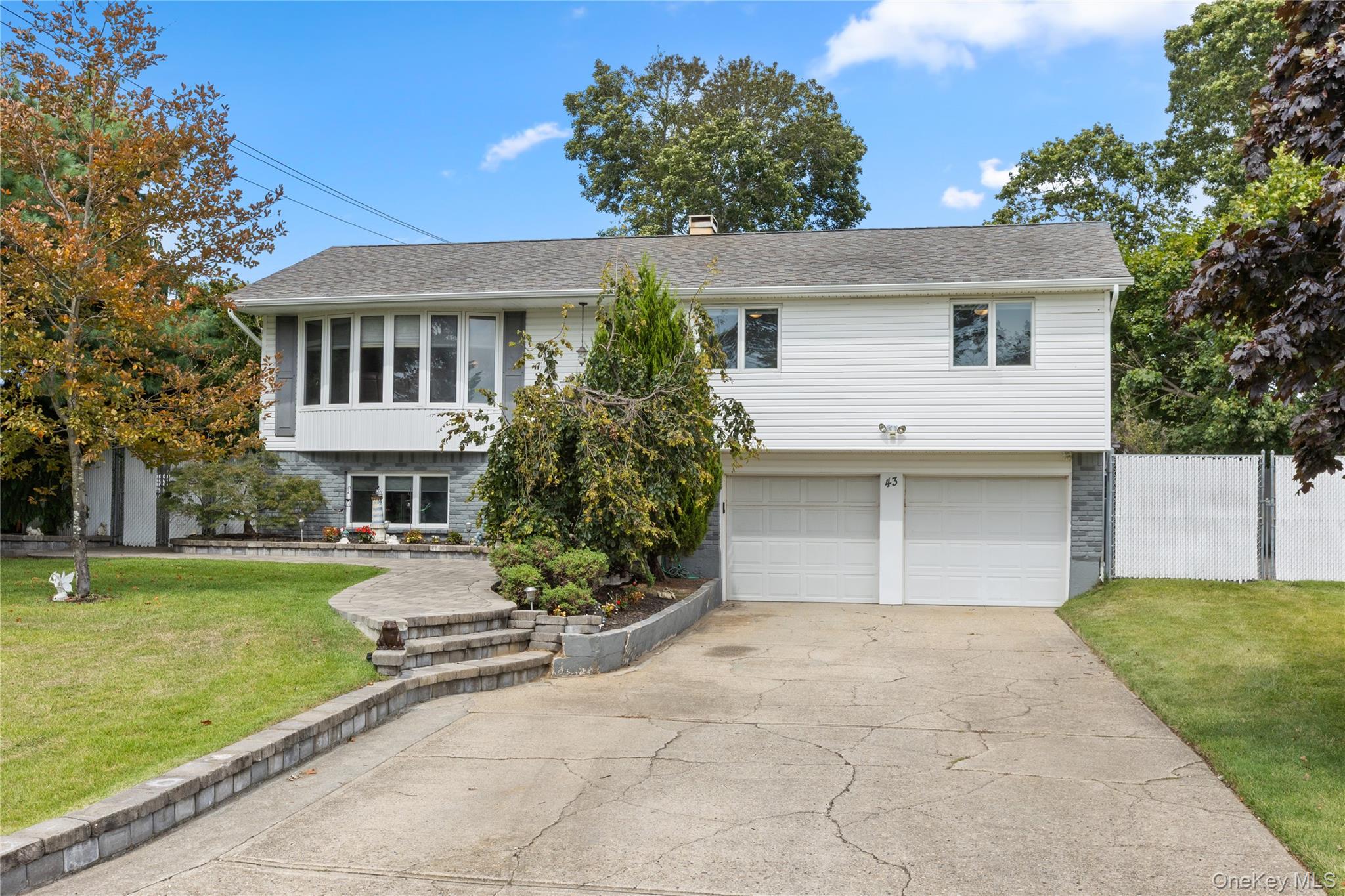 43 Tracy Lane, East Islip, NY 11730