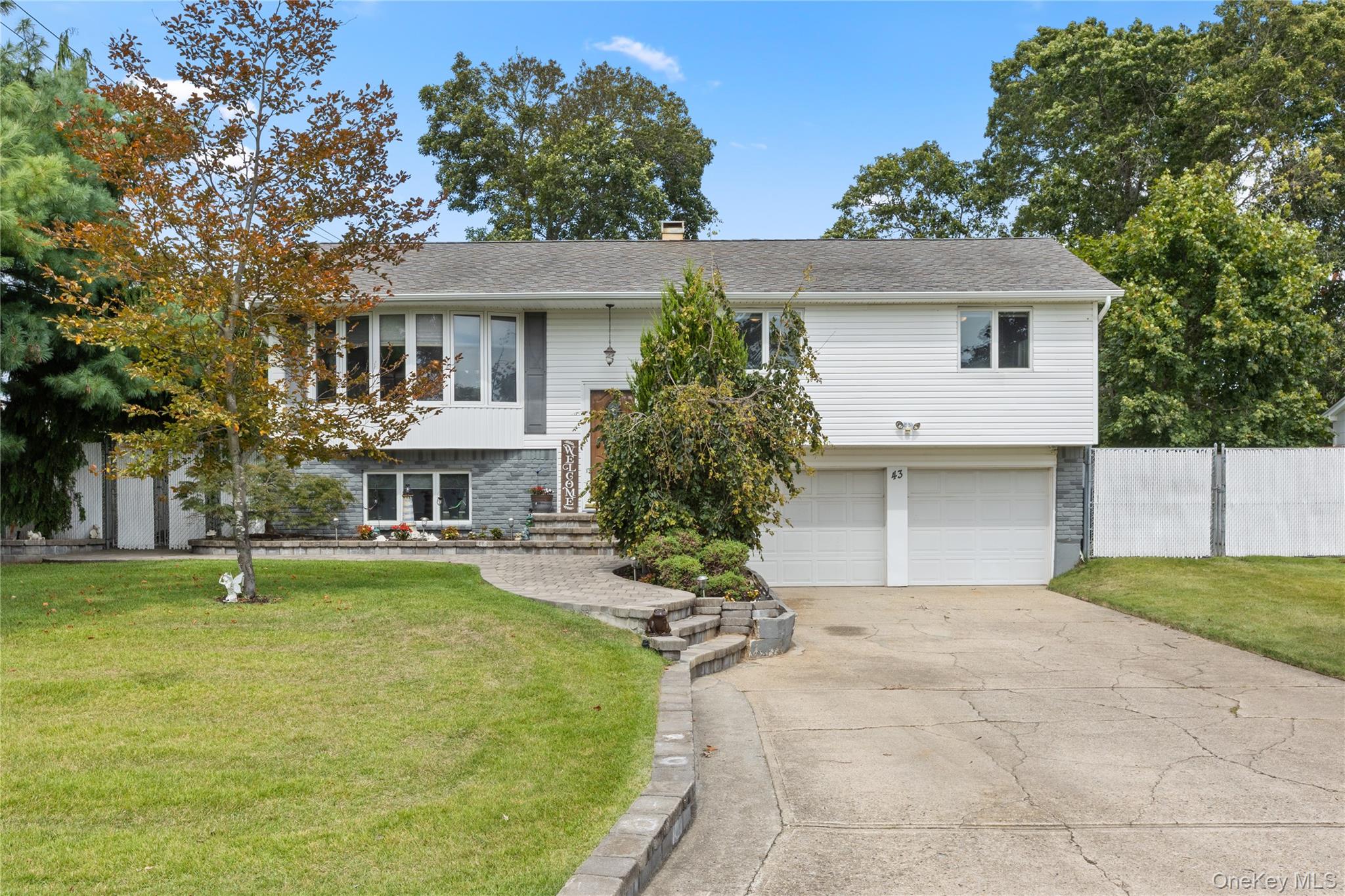 43 Tracy Lane, East Islip, NY 11730