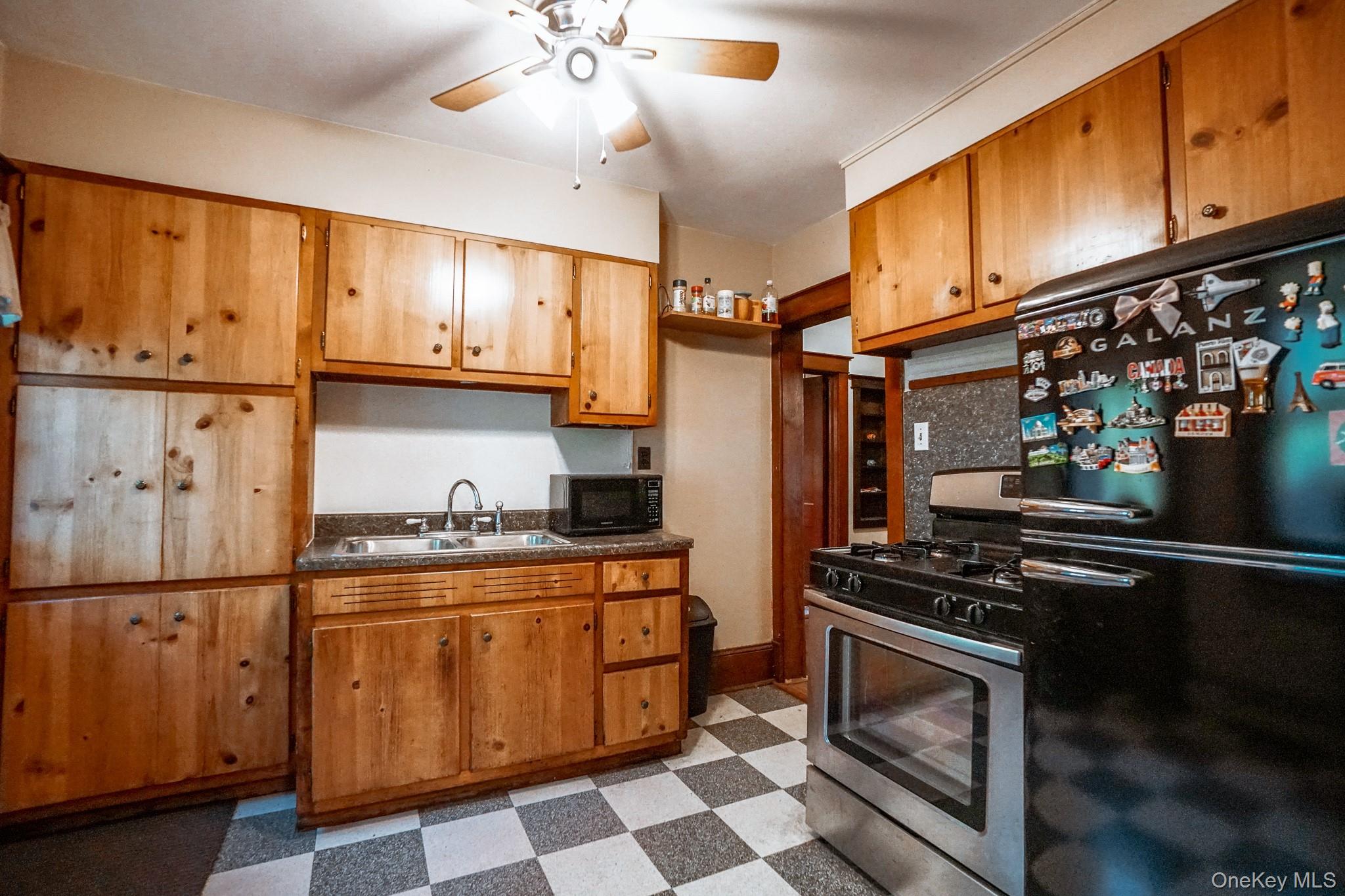 44 Cedar Avenue, New Windsor, NY 12553