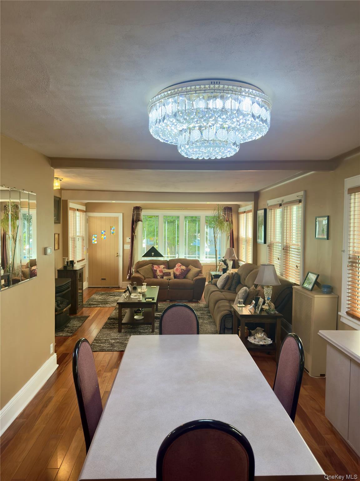 7842 64th Lane, Glendale, NY 11385