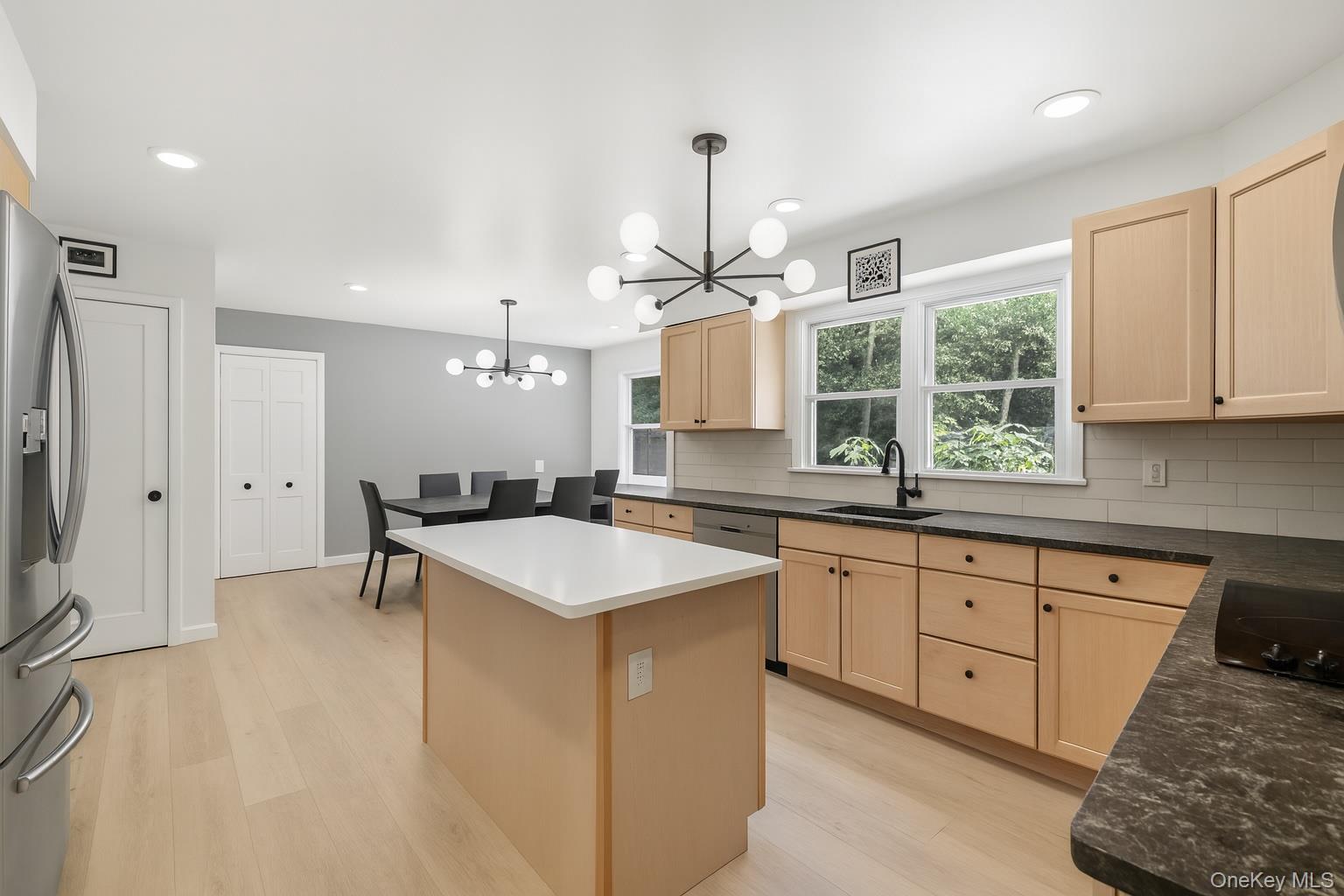 10A Hunting Hill Road, Woodbury, NY 11797