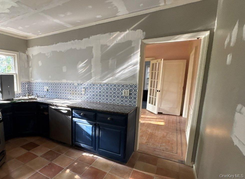 42 Stratford Road, Scarsdale, NY 10583