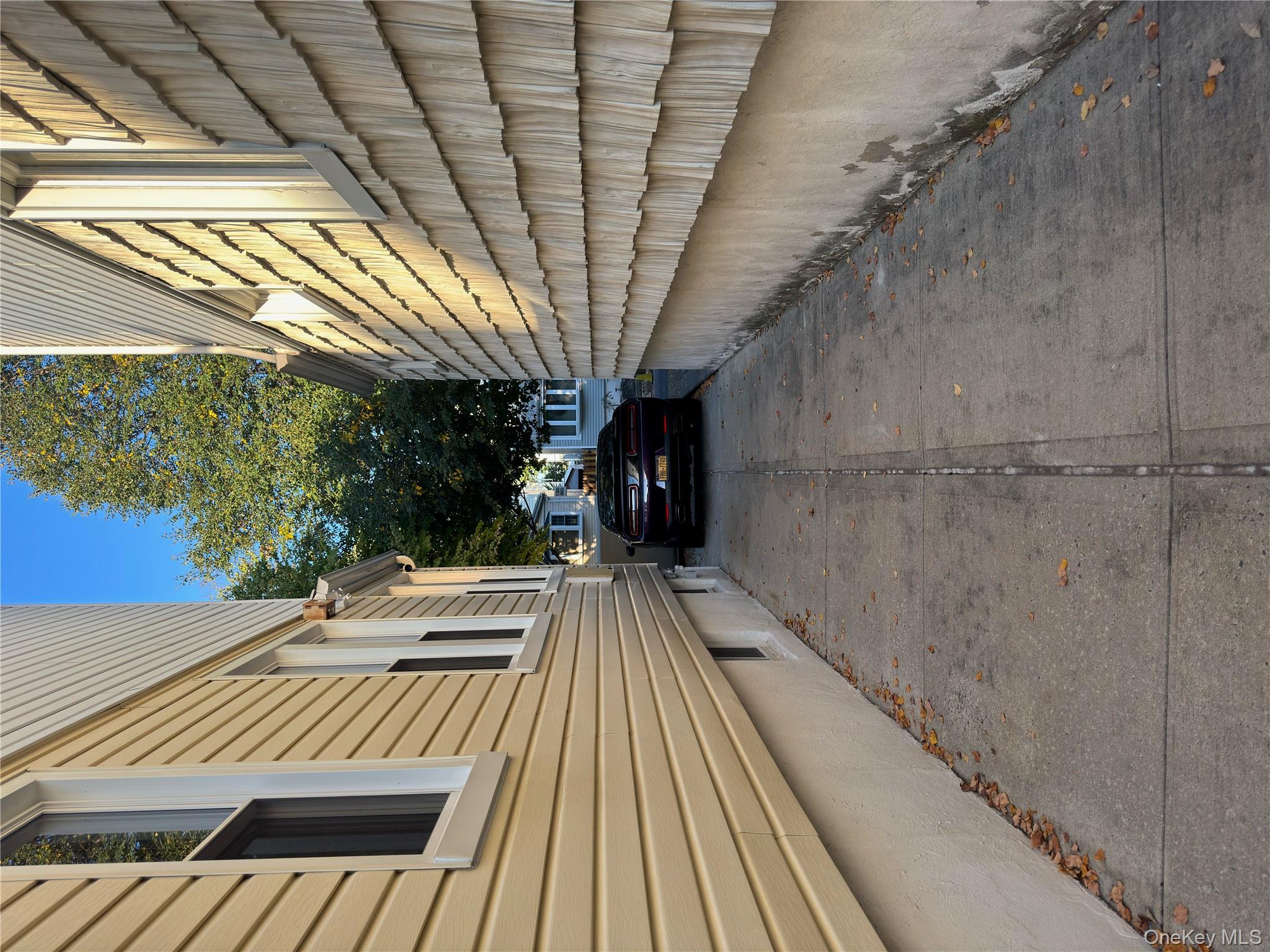 7842 64th Lane, Glendale, NY 11385