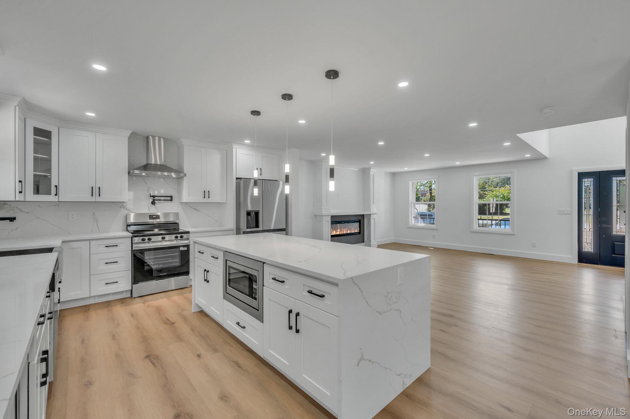 39 Lakeview Drive, Middle Island, NY 11953