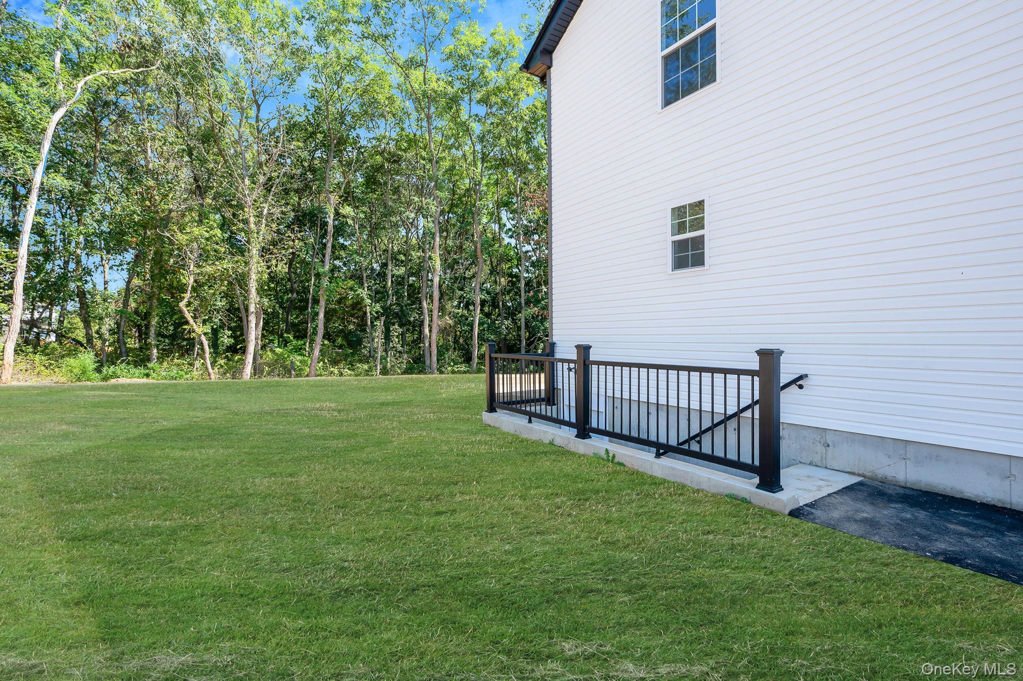 39 Lakeview Drive, Middle Island, NY 11953