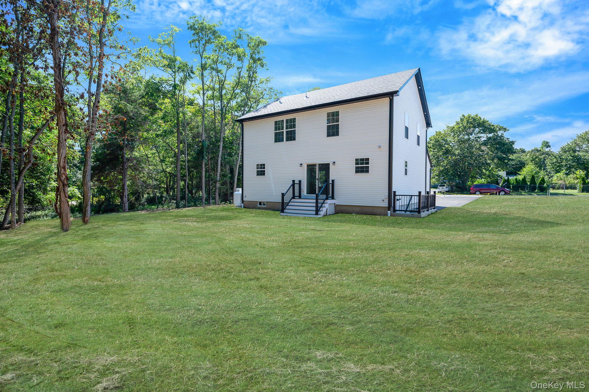 39 Lakeview Drive, Middle Island, NY 11953