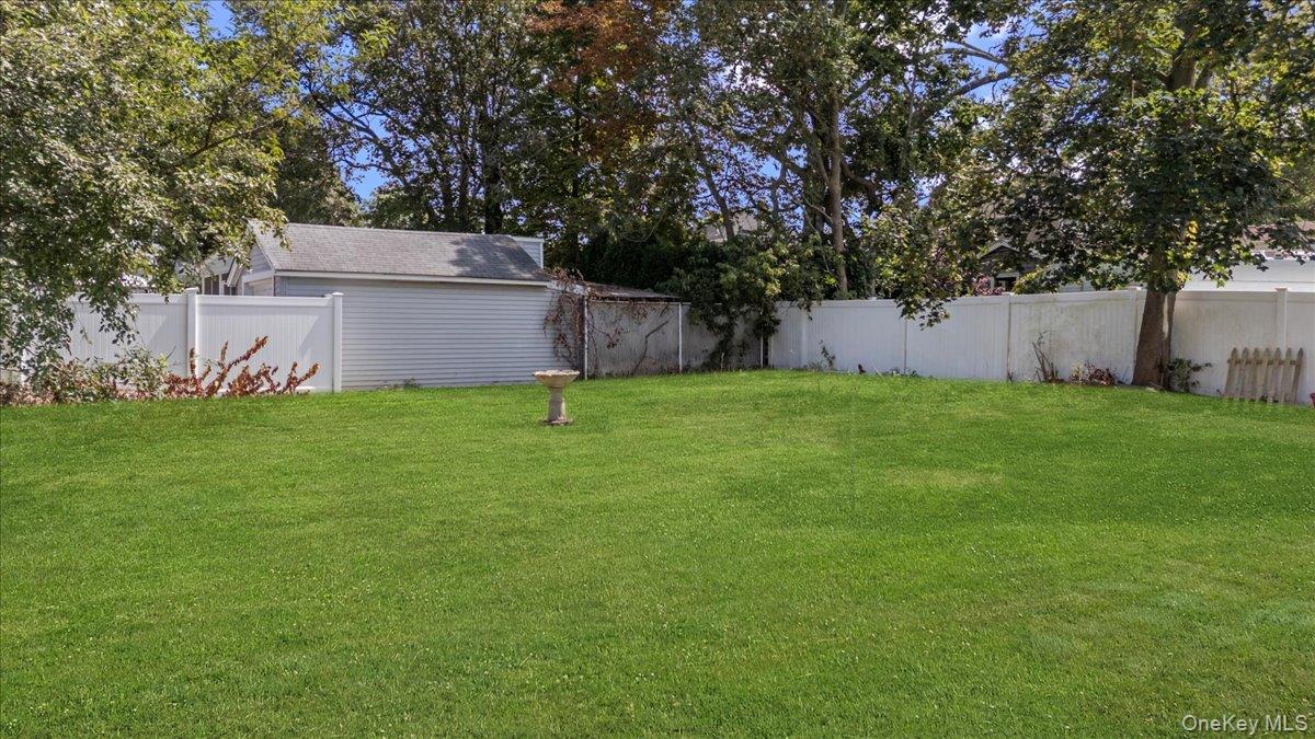 55 S Brookside Avenue, Freeport, NY 11520