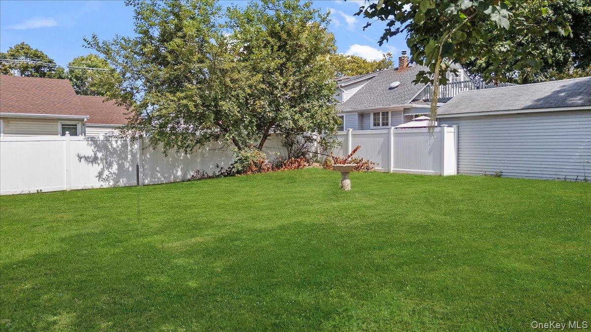 55 S Brookside Avenue, Freeport, NY 11520