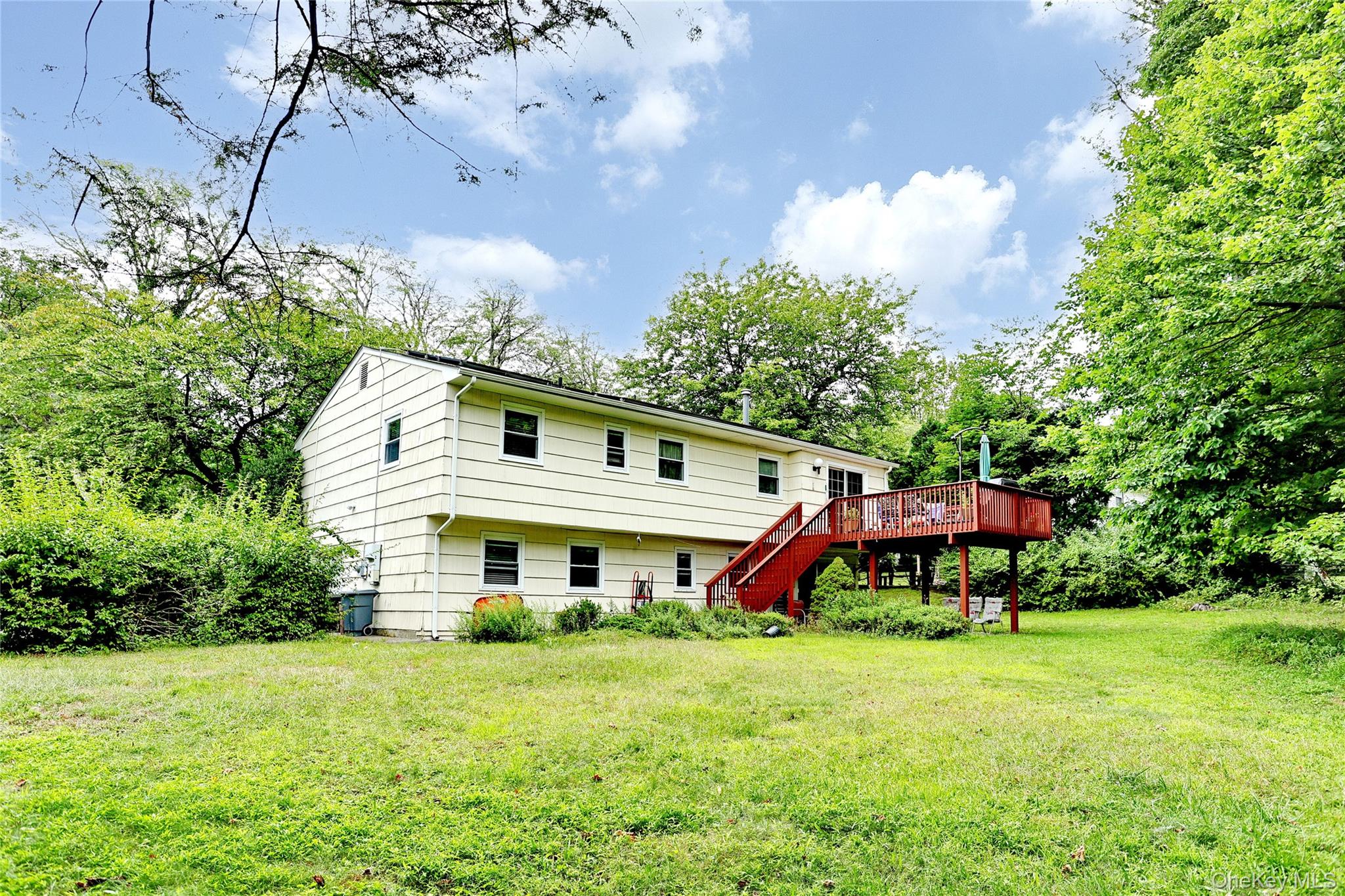 40 Eastbourne Drive, Chestnut Ridge, NY 10977