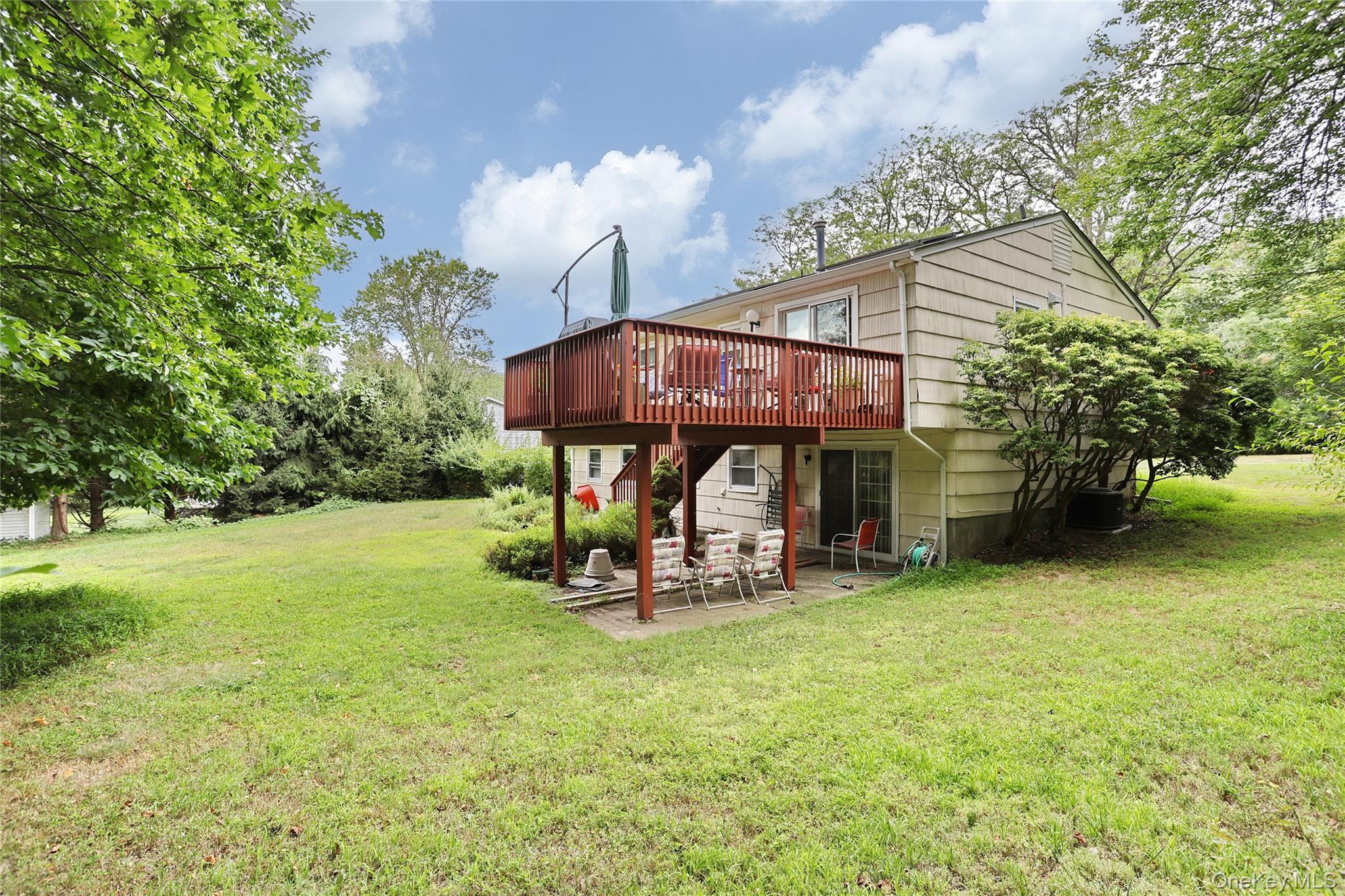 40 Eastbourne Drive, Chestnut Ridge, NY 10977