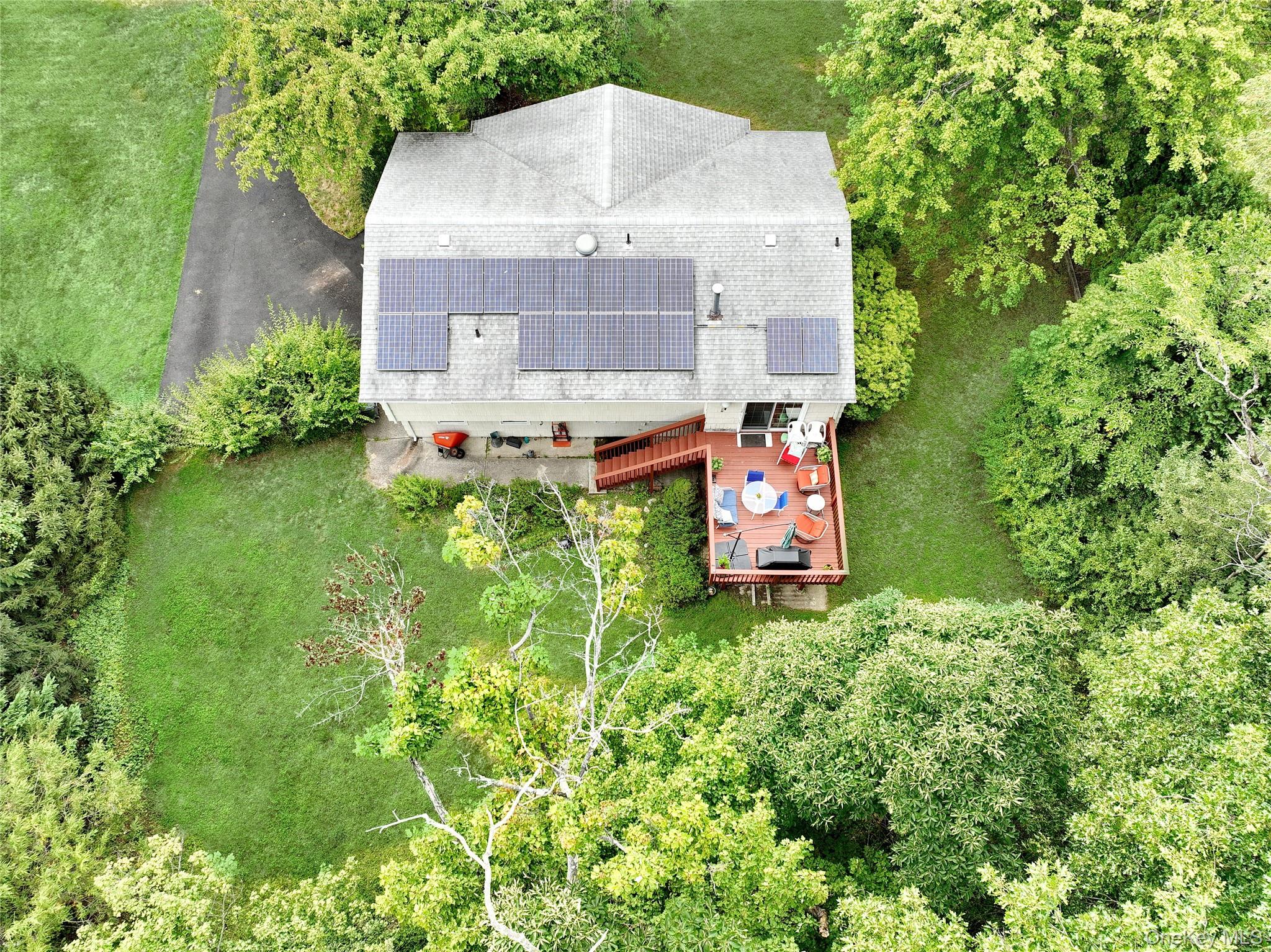 40 Eastbourne Drive, Chestnut Ridge, NY 10977