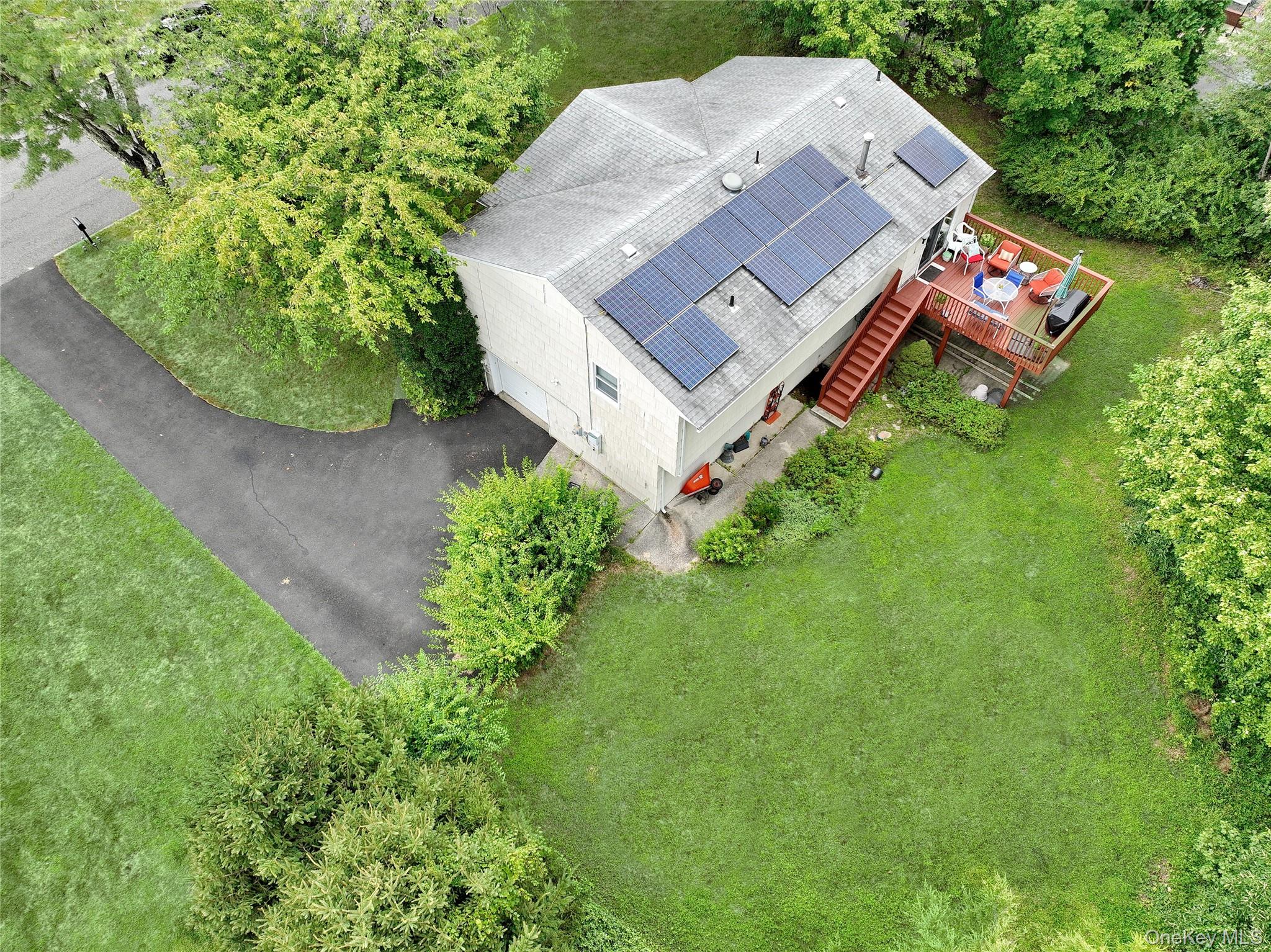 40 Eastbourne Drive, Chestnut Ridge, NY 10977