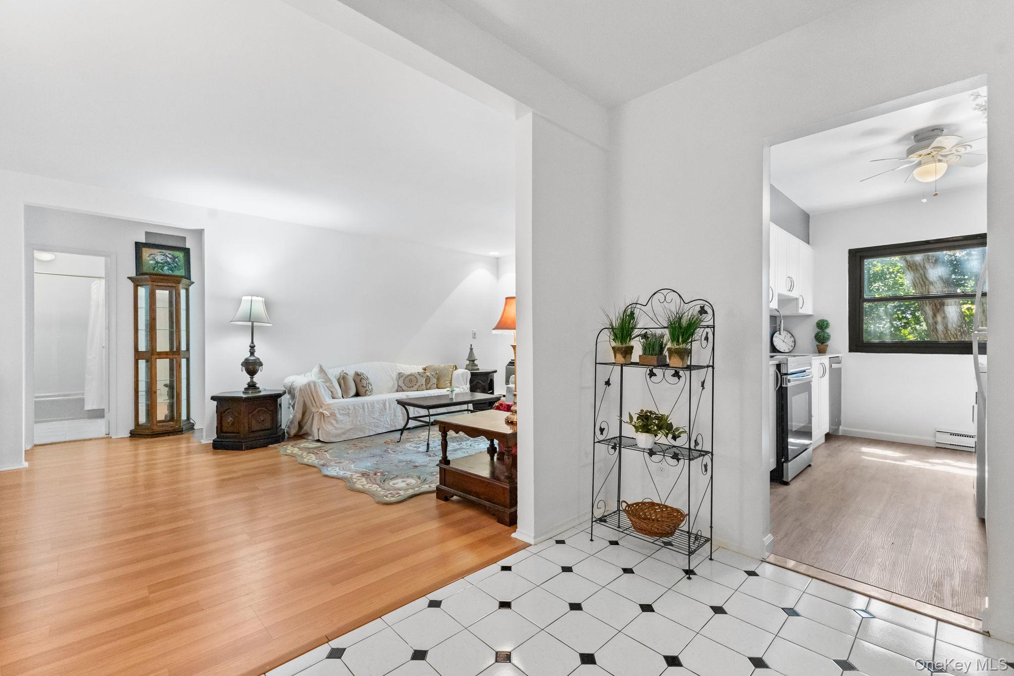 26 Fieldstone Drive # 5B, Hartsdale, NY 10530