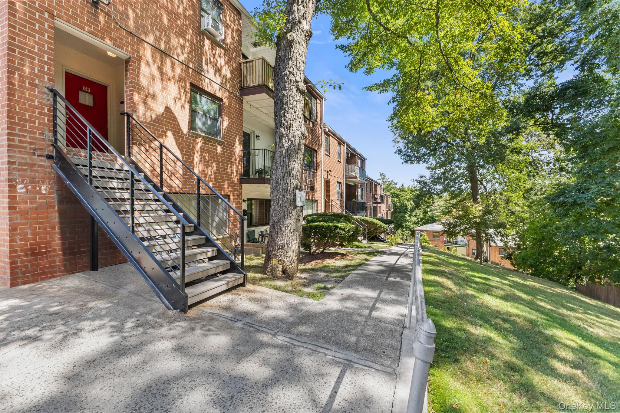 26 Fieldstone Drive # 5B, Hartsdale, NY 10530