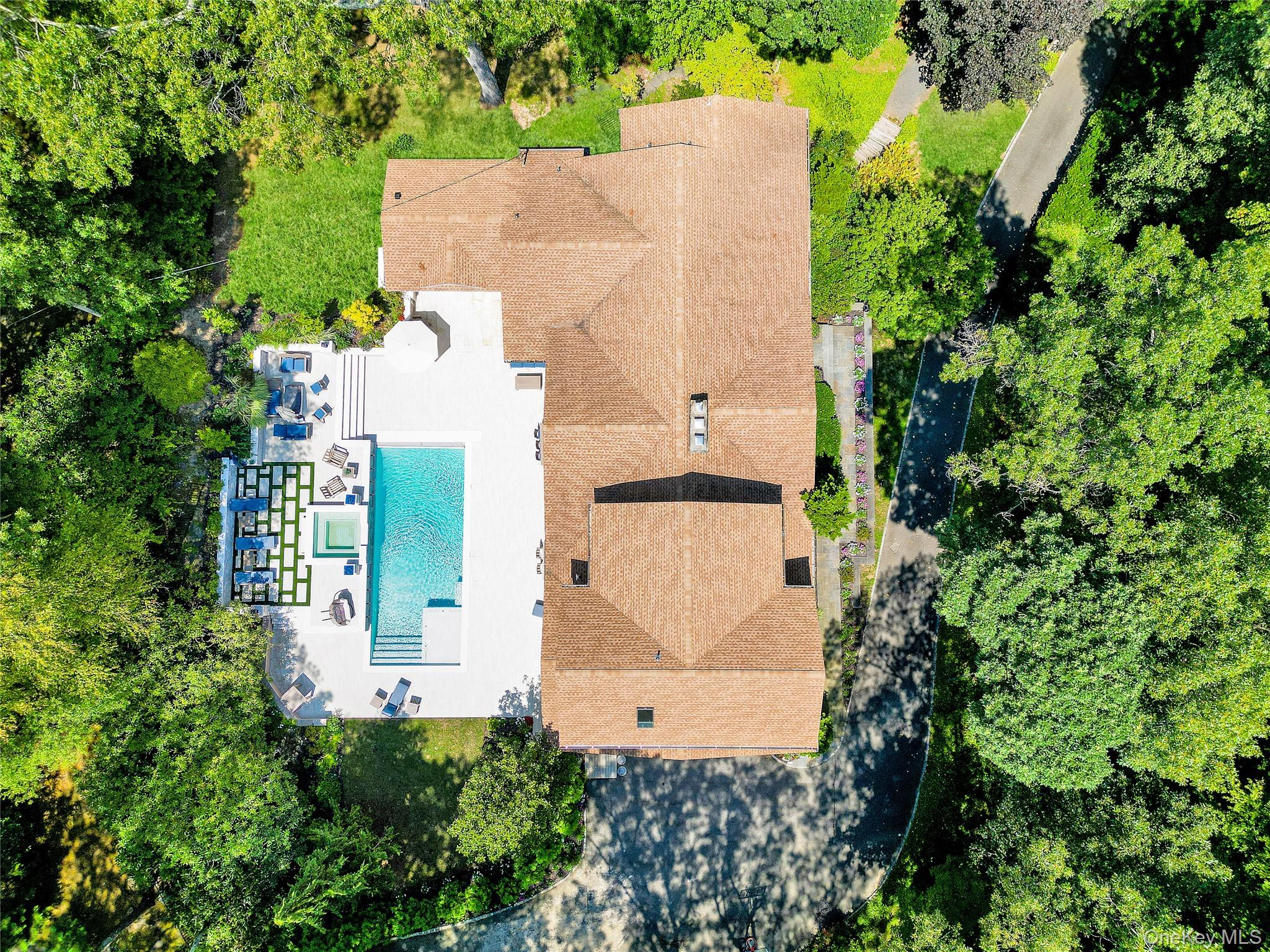 339 Meadow Lane, Mill Neck, NY 11765