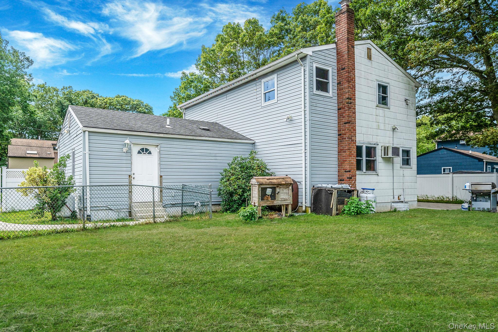 43 Hampton Avenue, Mastic, NY 11950