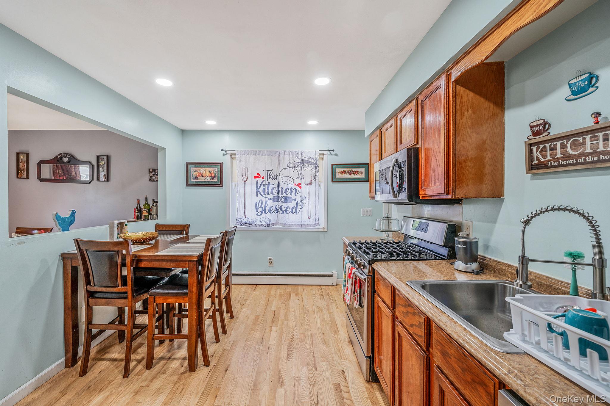 43 Hampton Avenue, Mastic, NY 11950