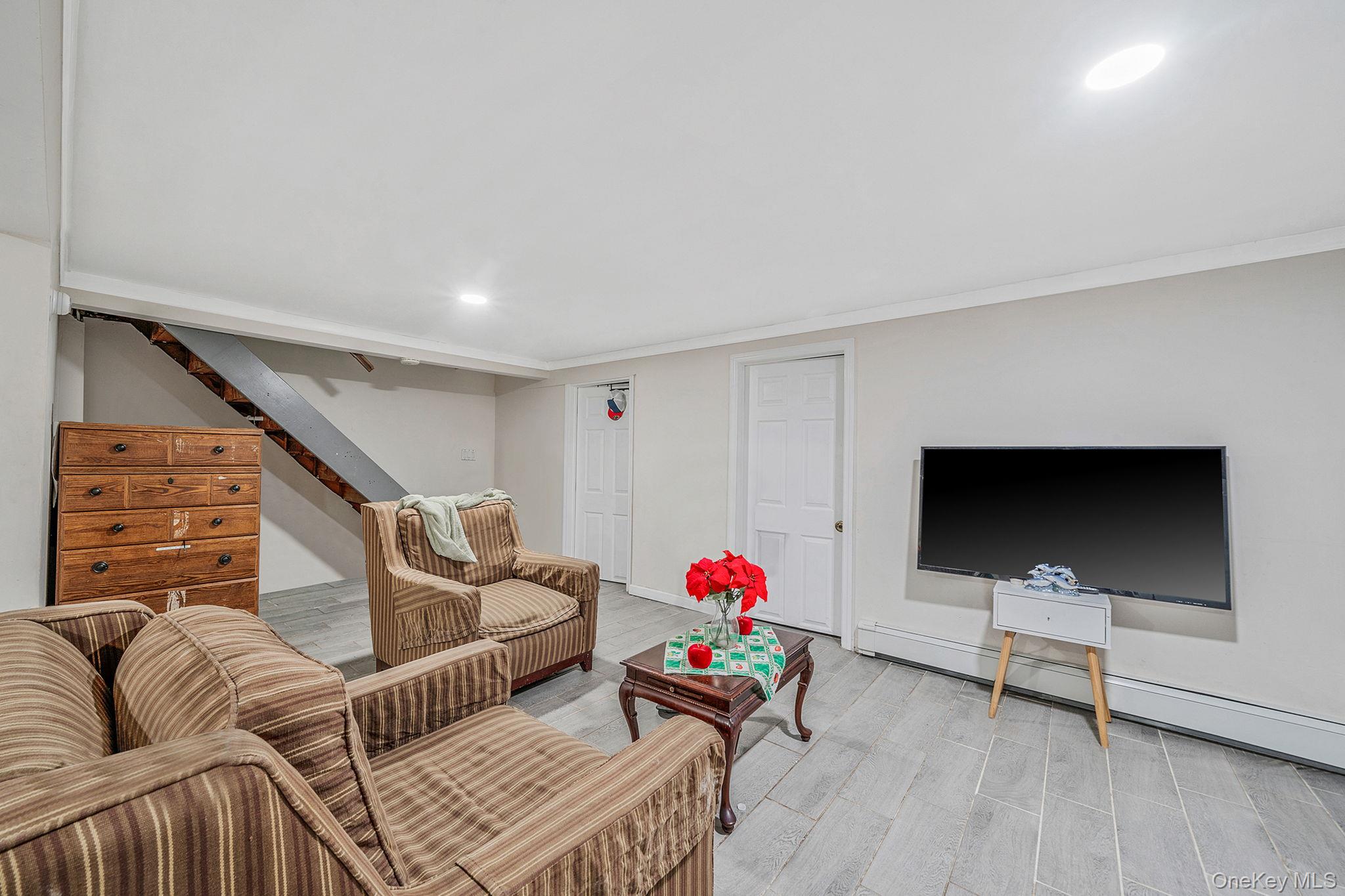 43 Hampton Avenue, Mastic, NY 11950