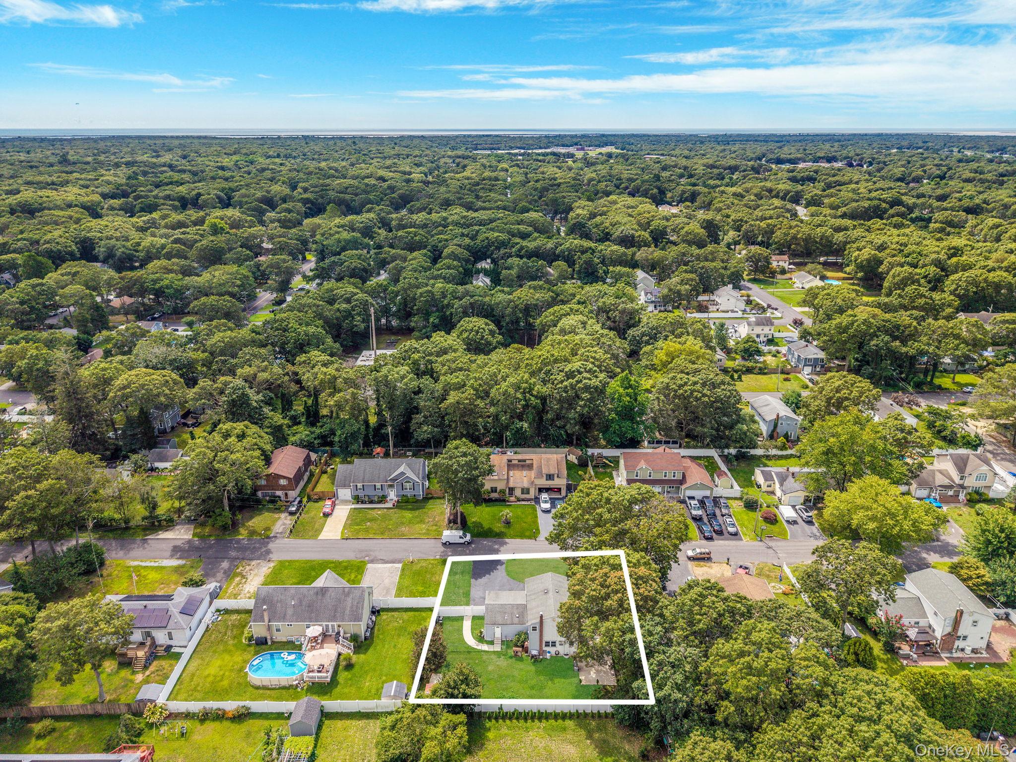 43 Hampton Avenue, Mastic, NY 11950