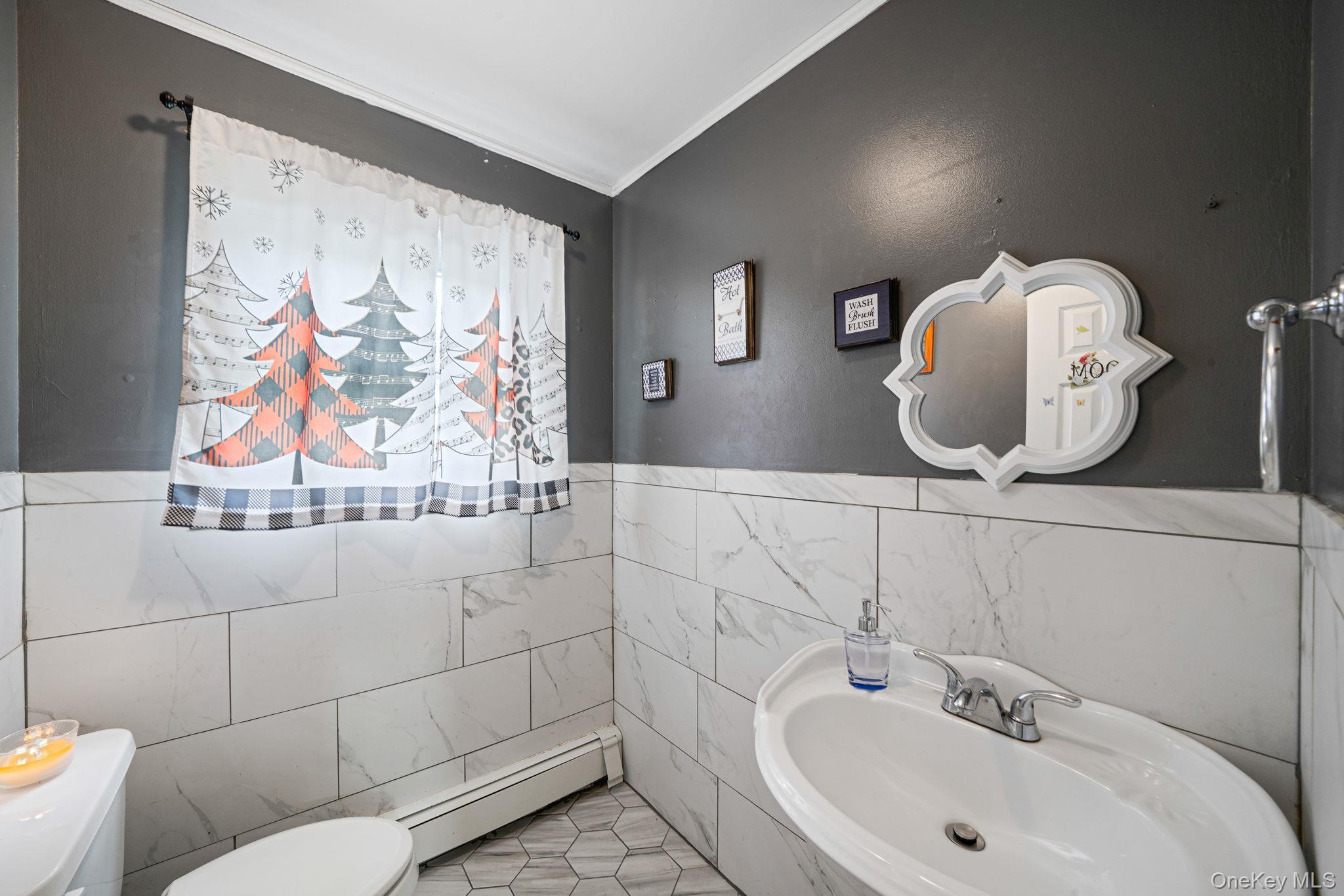 43 Hampton Avenue, Mastic, NY 11950